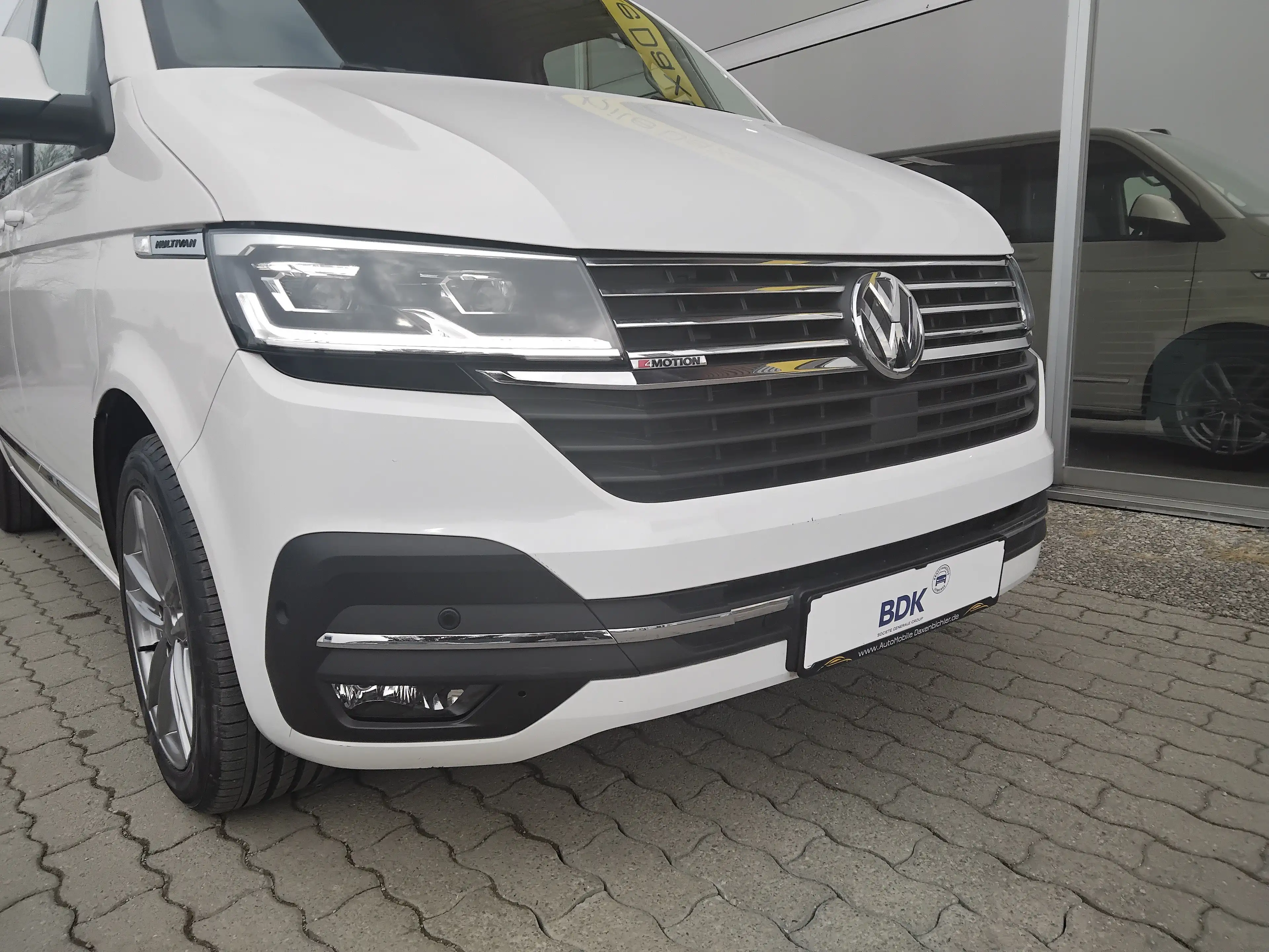 Volkswagen T6.1 Multivan Multivan Generation Six 4MOTION DSG — photo 3