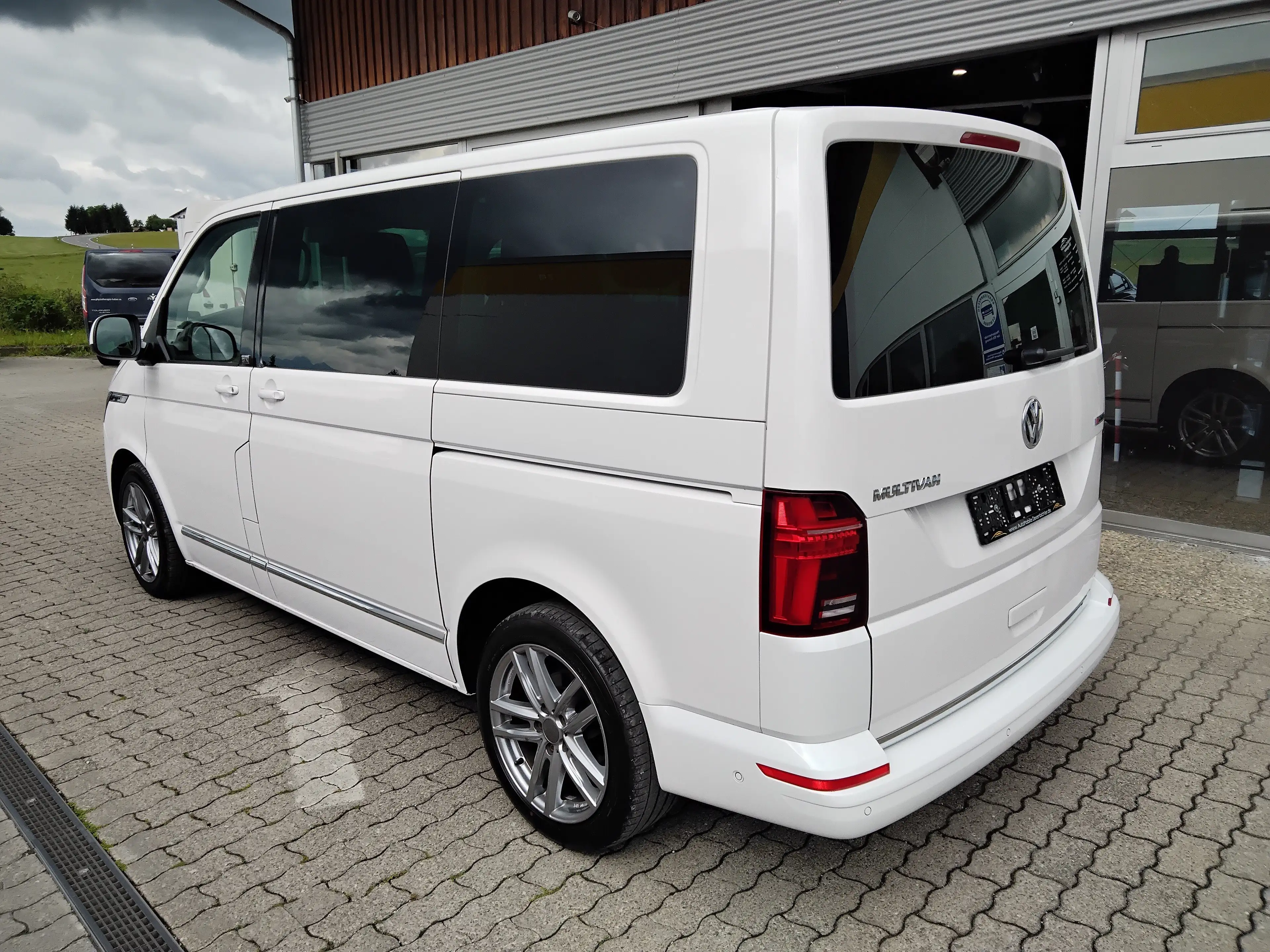 Volkswagen T6.1 Multivan Multivan Generation Six 4MOTION DSG — photo 19