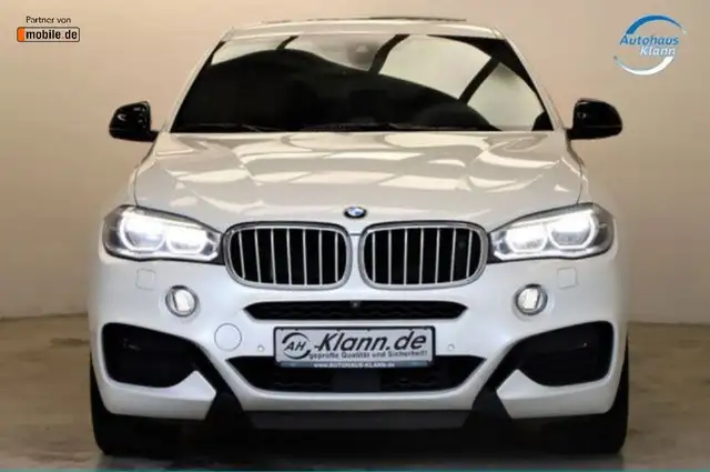 BMW X6 M view 2