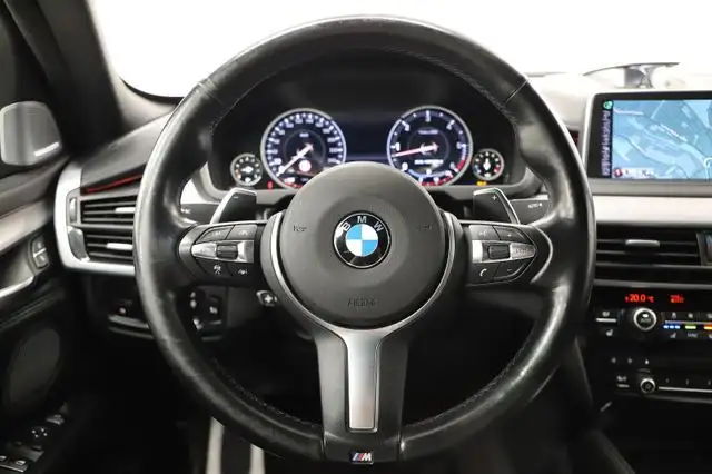 BMW X6 M view 14
