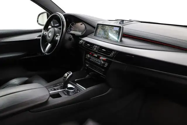 BMW X6 M view 13