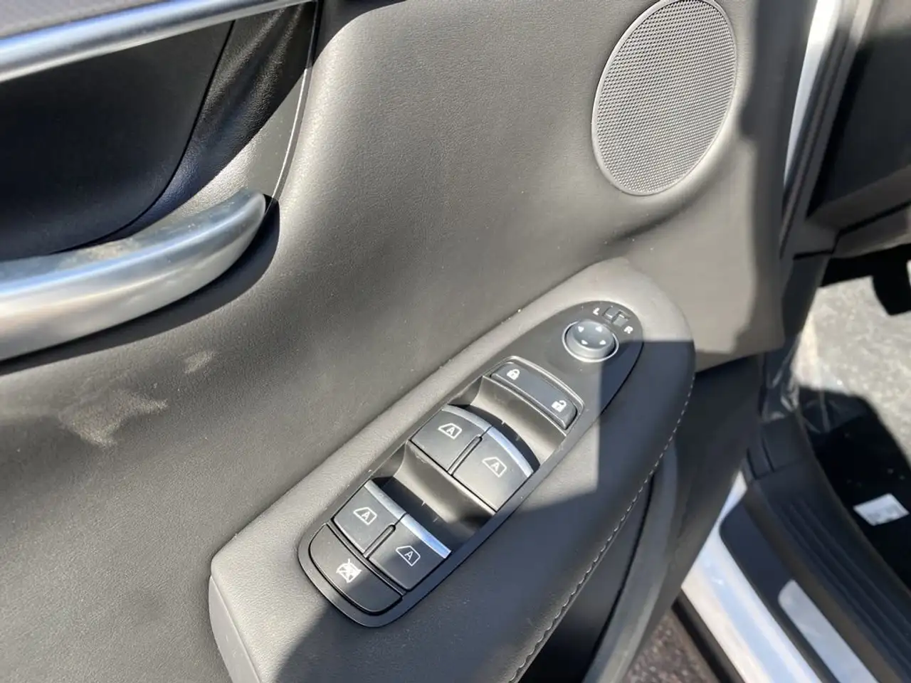 Infiniti QX50 снимка Infiniti QX50