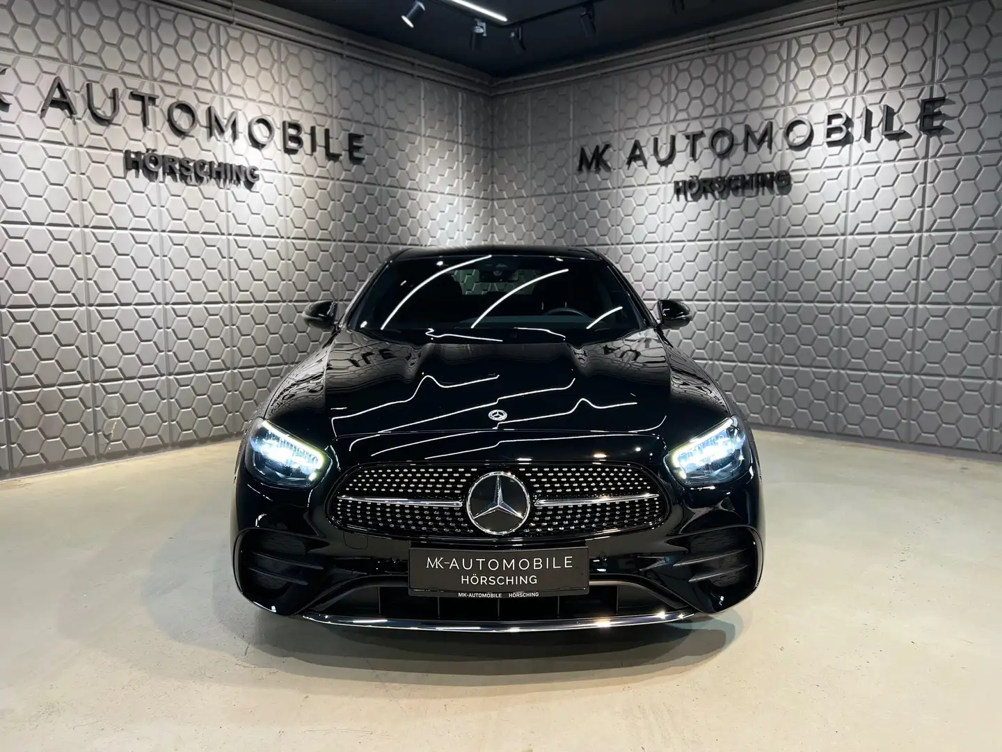 Mercedes-Benz E 400 d 4MaticAMG LINE*RFK*64 FARBEN PAKET*SITZHEIZUNG* Noir - 2