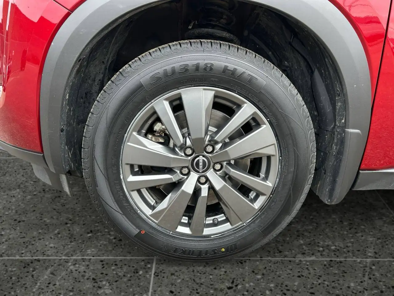 Nissan Pathfinder снимка Nissan Pathfinder