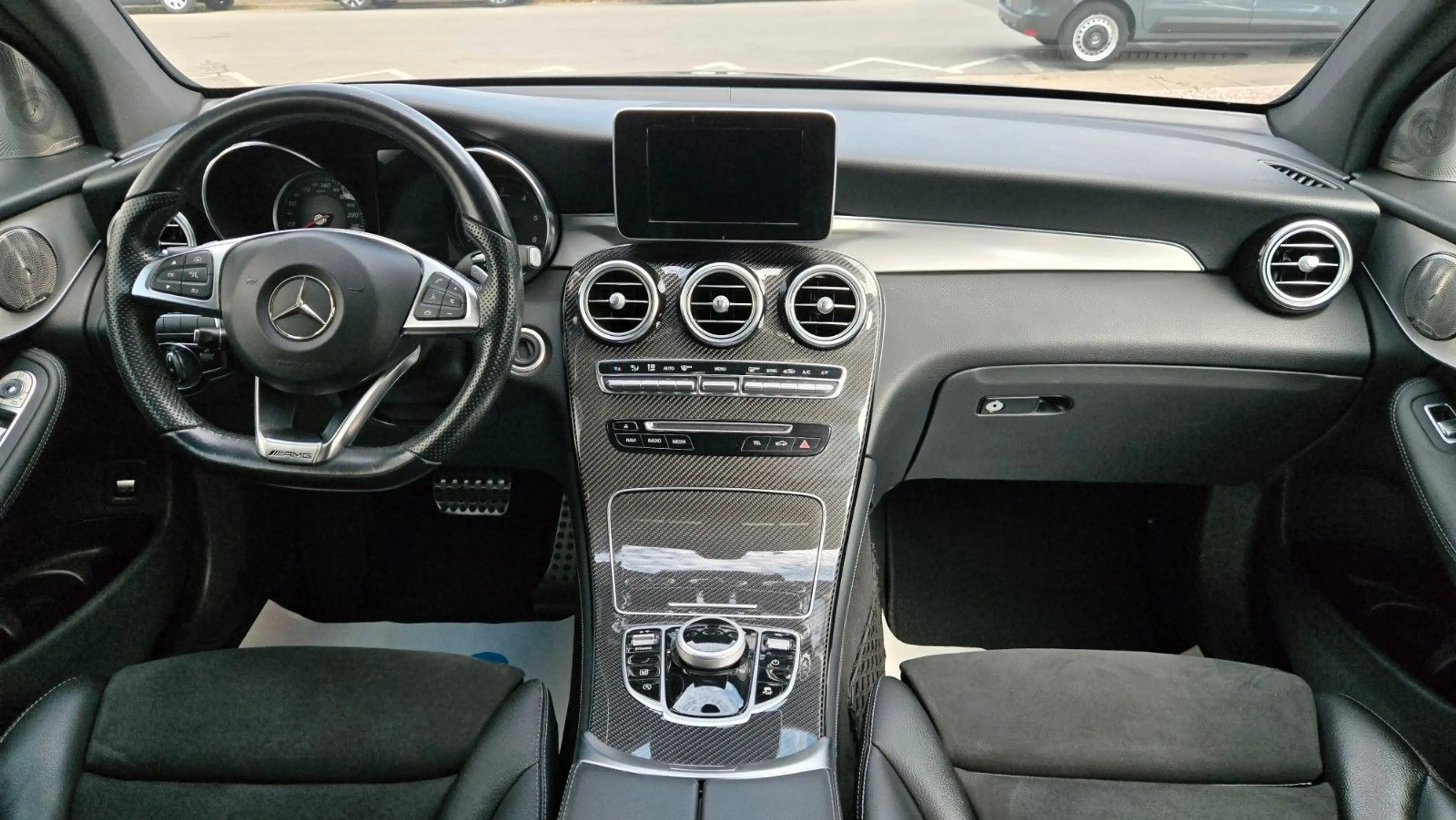 Mercedes-Benz GLC 250 d Coupe AMG 4Matic Burmester 360°-Kamera — photo 12