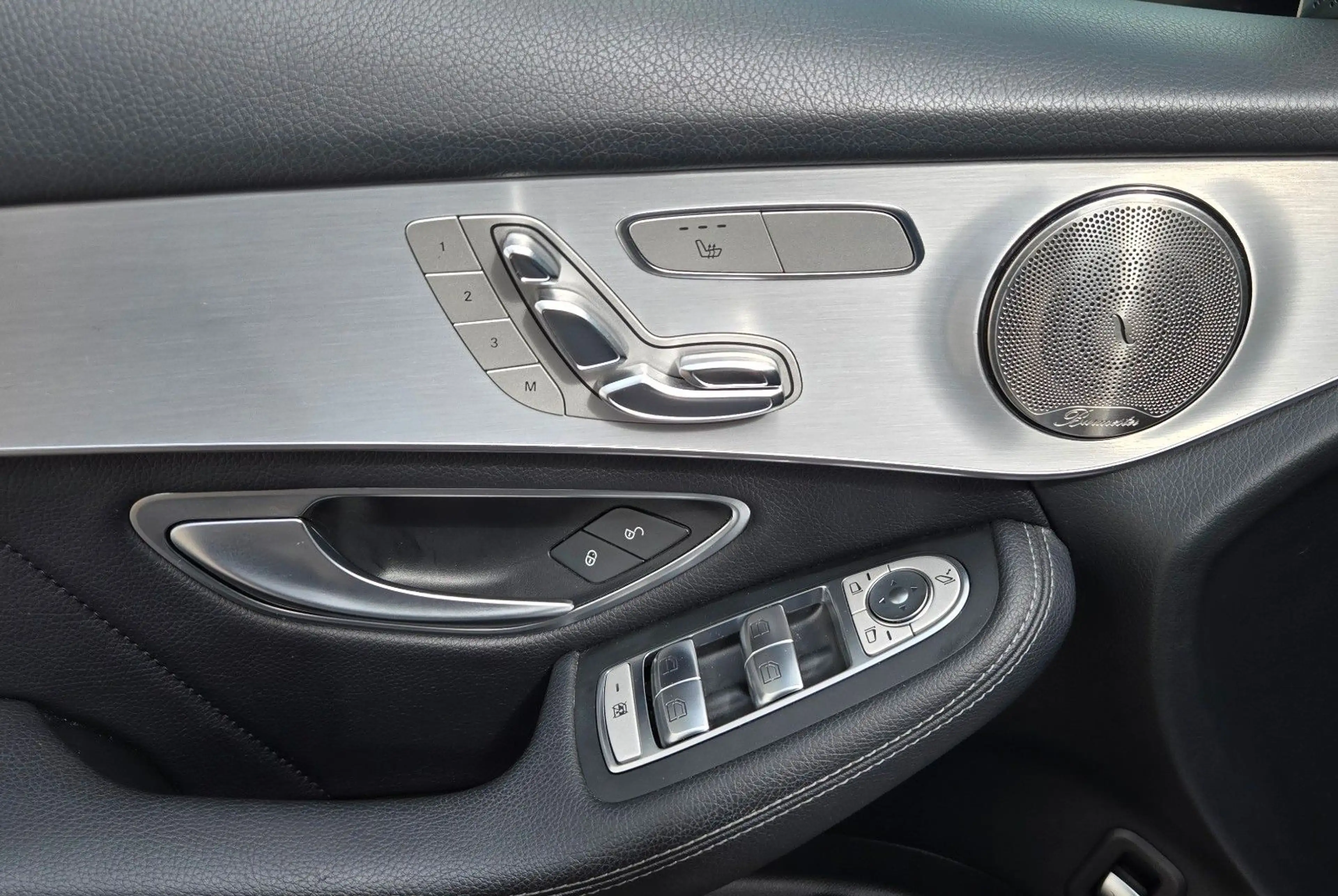 Mercedes-Benz GLC 250 d Coupe AMG 4Matic Burmester 360°-Kamera — photo 11