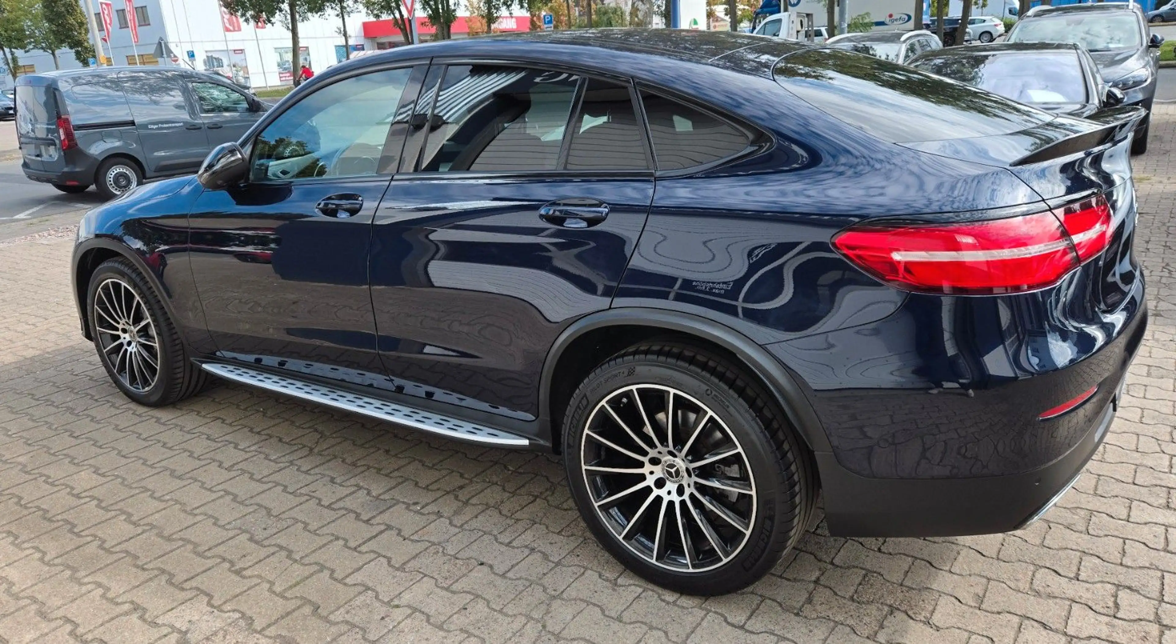 Mercedes-Benz GLC 250 d Coupe AMG 4Matic Burmester 360°-Kamera — photo 10