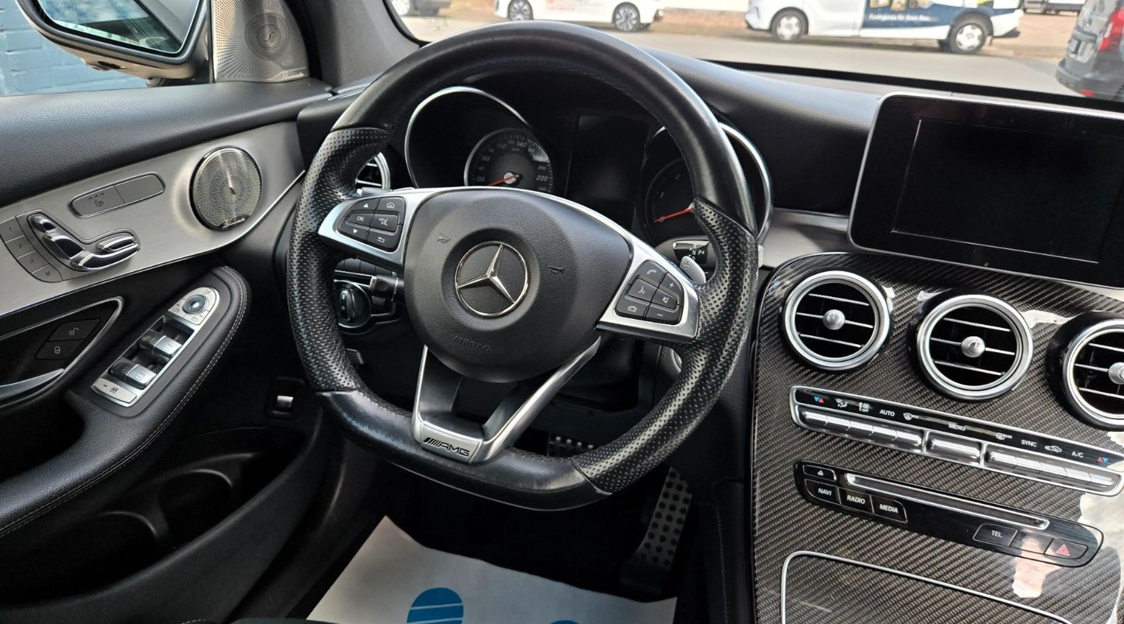Mercedes-Benz GLC 250 d Coupe AMG 4Matic Burmester 360°-Kamera — photo 13
