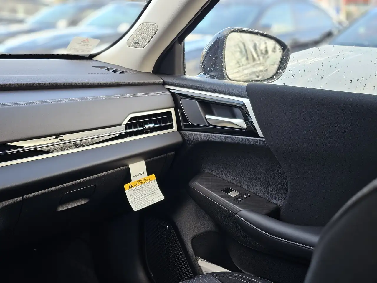 Mitsubishi Outlander снимка Mitsubishi Outlander