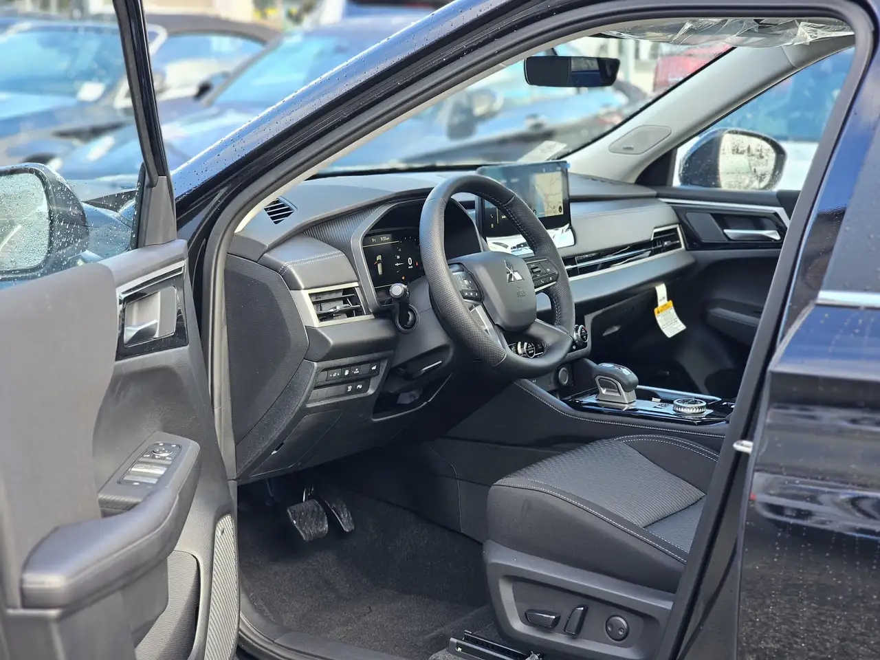 Mitsubishi Outlander снимка Mitsubishi Outlander