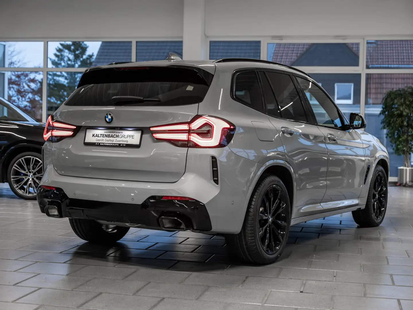 BMW X3 xDrive 30d M-Sport AHK 360° LASER LED NAVI Grau - 2