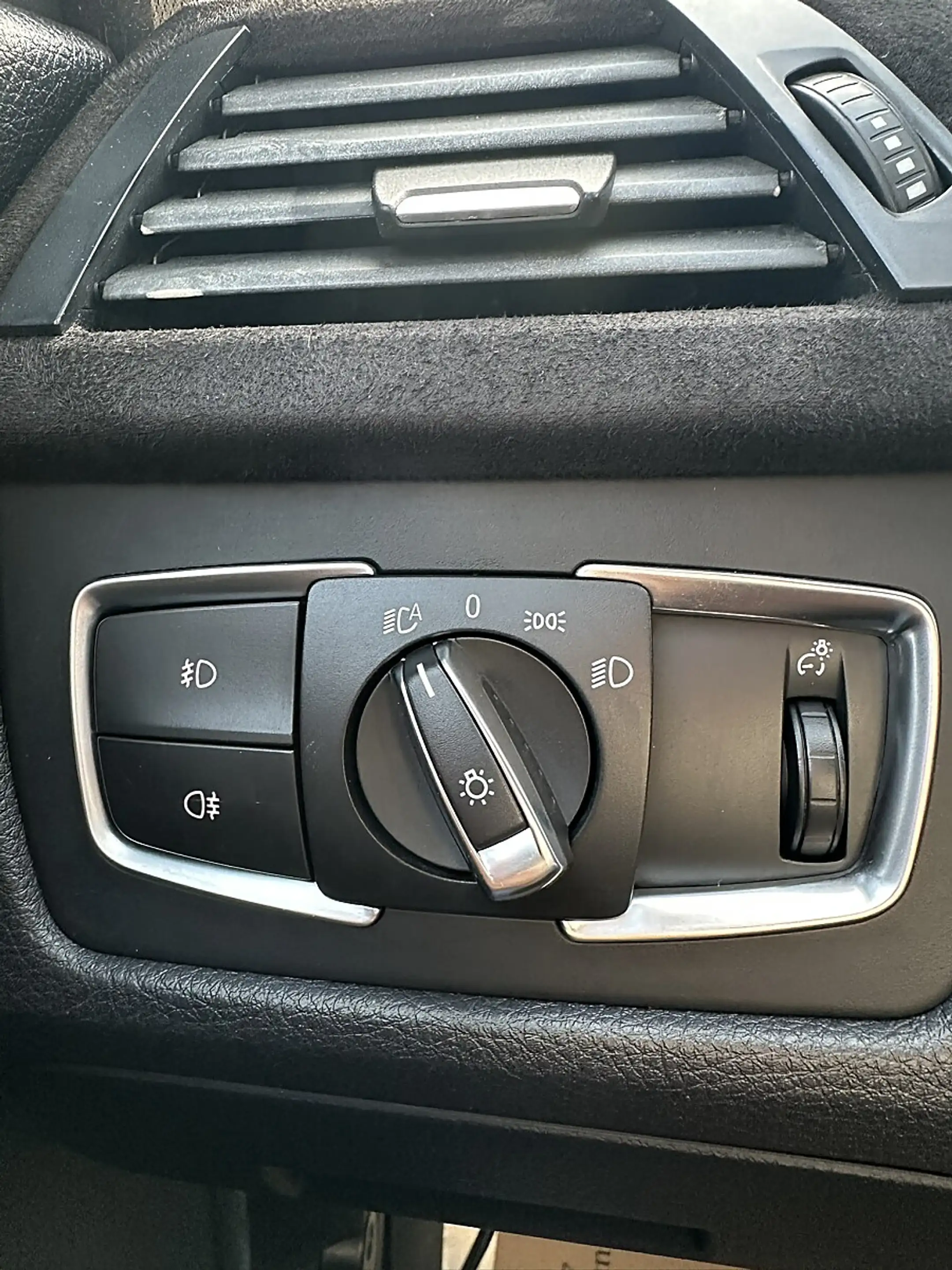 BMW 318 d M-Paket — photo 15