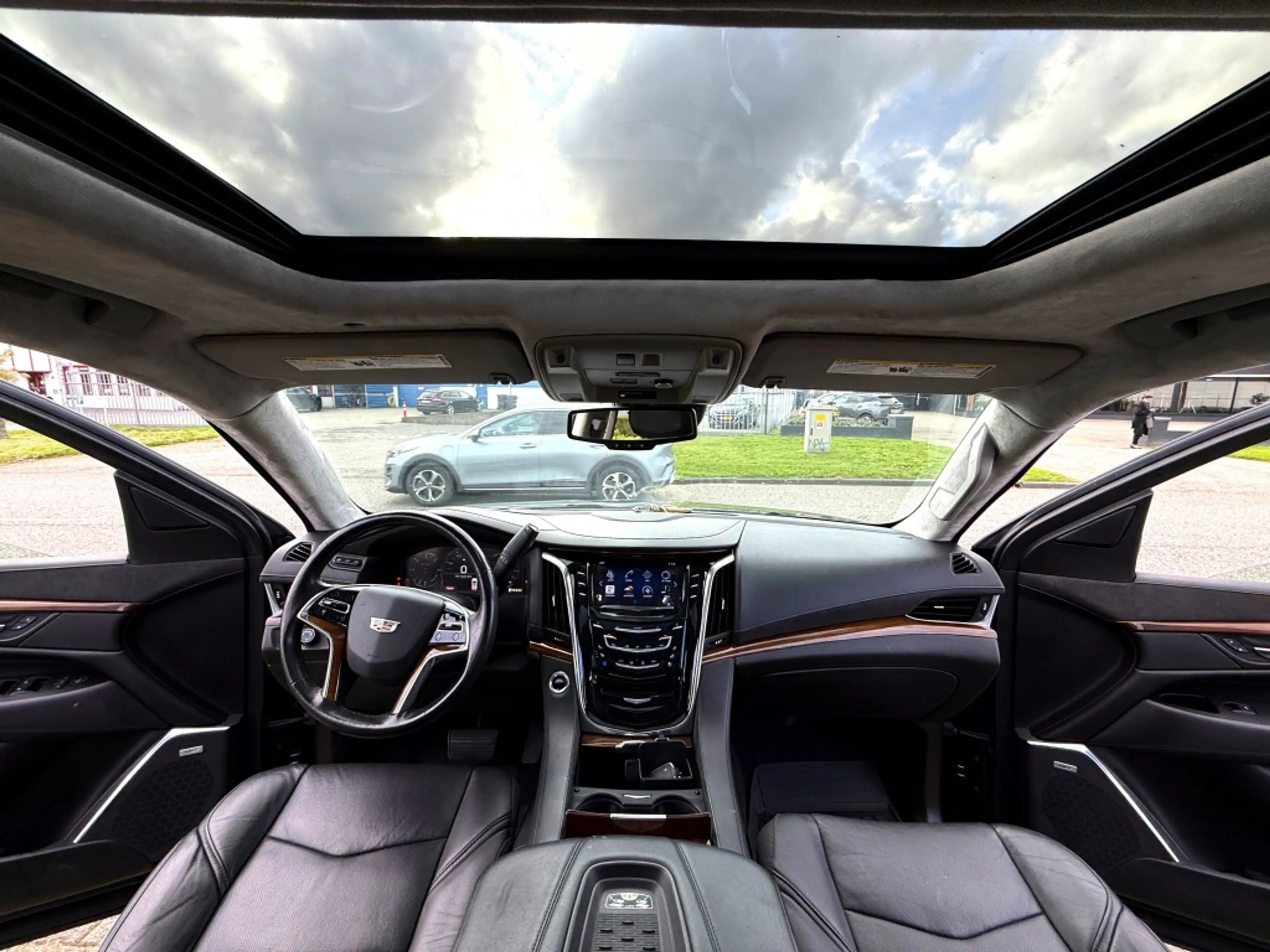 Cadillac Escalade ESV 6.2 V8 LANG 4X4 AWD PLATINUM BLACK V-SPEC/HUD/ — photo 7