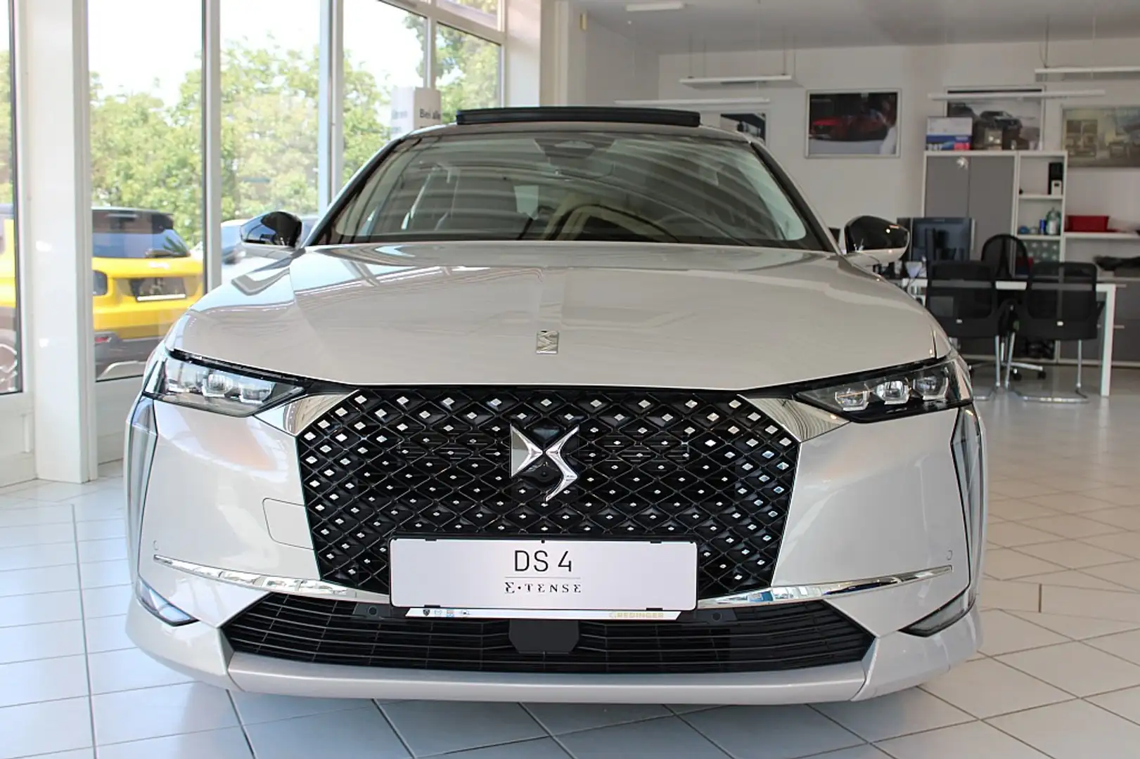 DS Automobiles DS 4 E-Tense 225 PHEV Opera Silber - 2