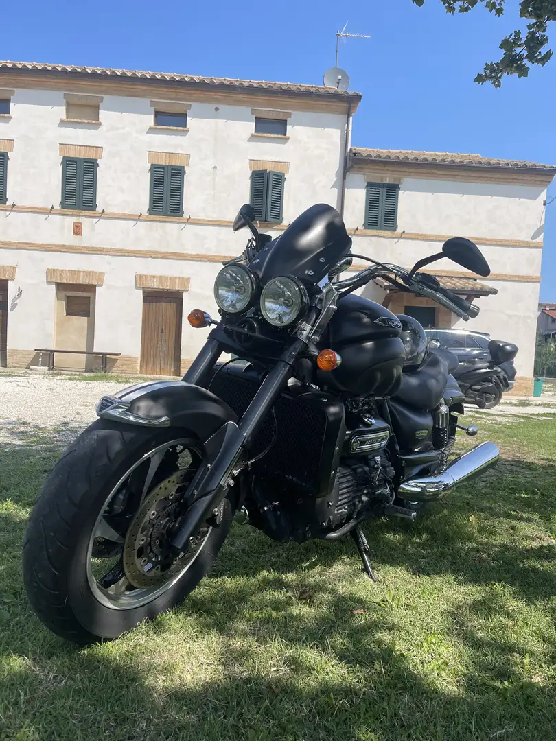 Triumph Rocket III Roadster - 1