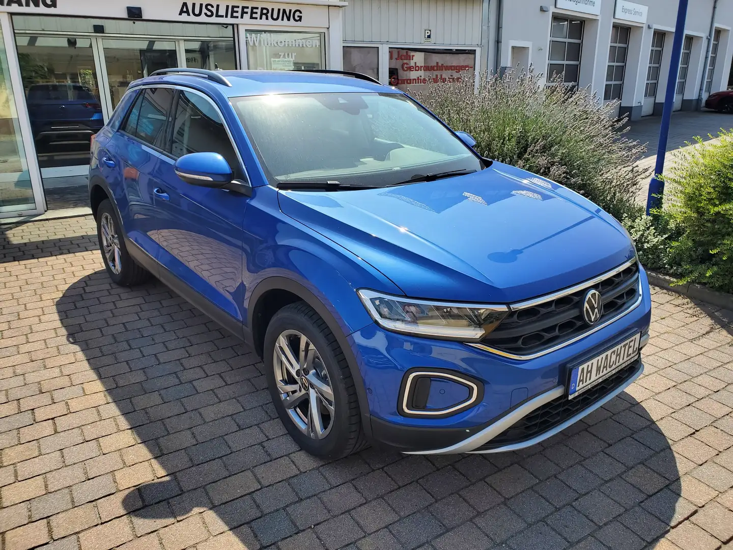 Volkswagen T-Roc Life 2,0 TDI DSG AHZV Kamera 17-Zoll Fahrassisten Blau - 2