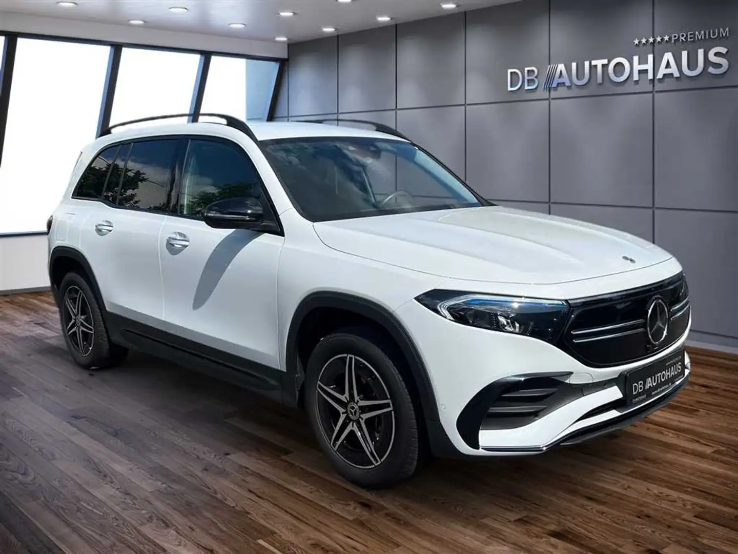 Mercedes-Benz EQB 300 EQB BEV 300 AMG Line 4MATIC Білий - 2