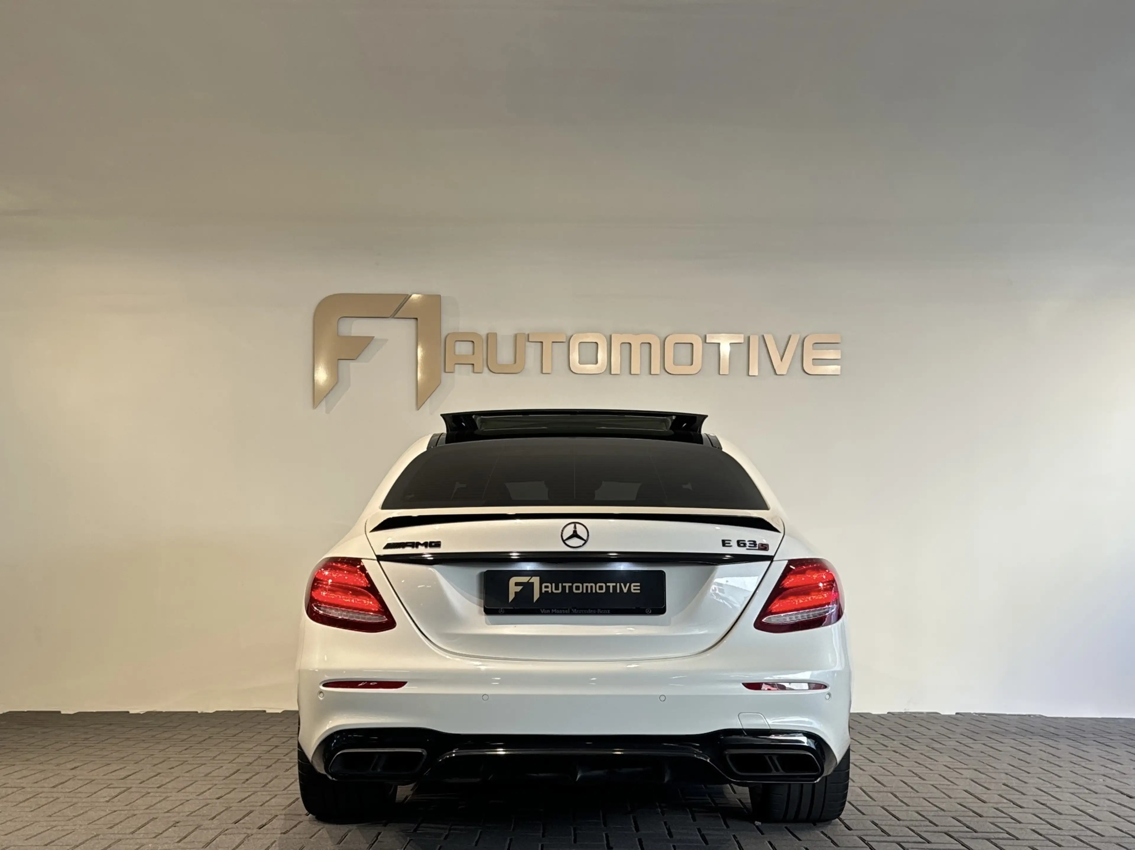 Mercedes-Benz E 63 AMG S 4MATIC Premium Pano|360 Camera|Stoelventilatie|M — photo 8