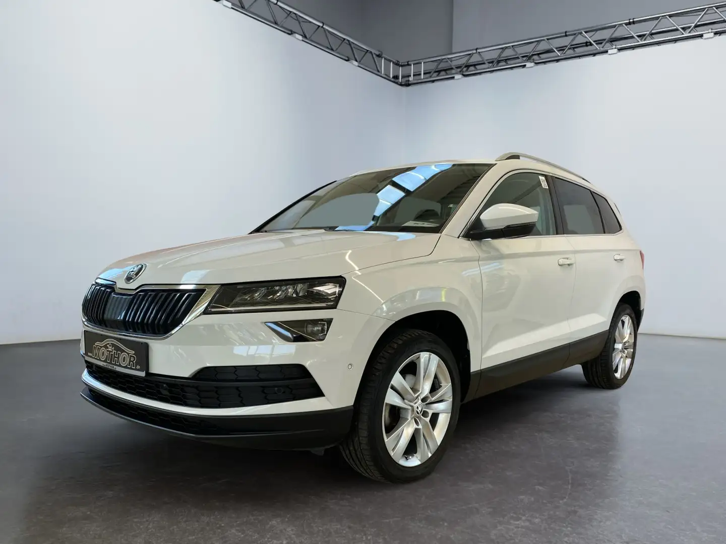 Skoda Karoq Style 1.5 TSI DSG AHK el.Heck LM KAM LED Weiß - 2