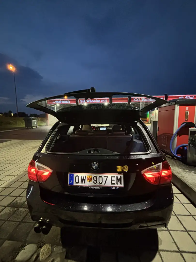 BMW 320 320d Touring Österreich-Paket Schwarz - 2