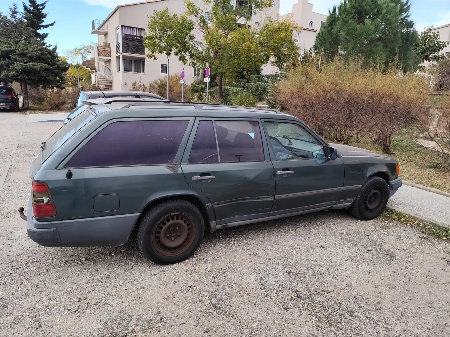 Mercedes-Benz 300 300 TD - 2