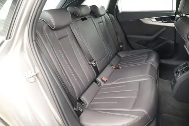 Audi A4 view 12