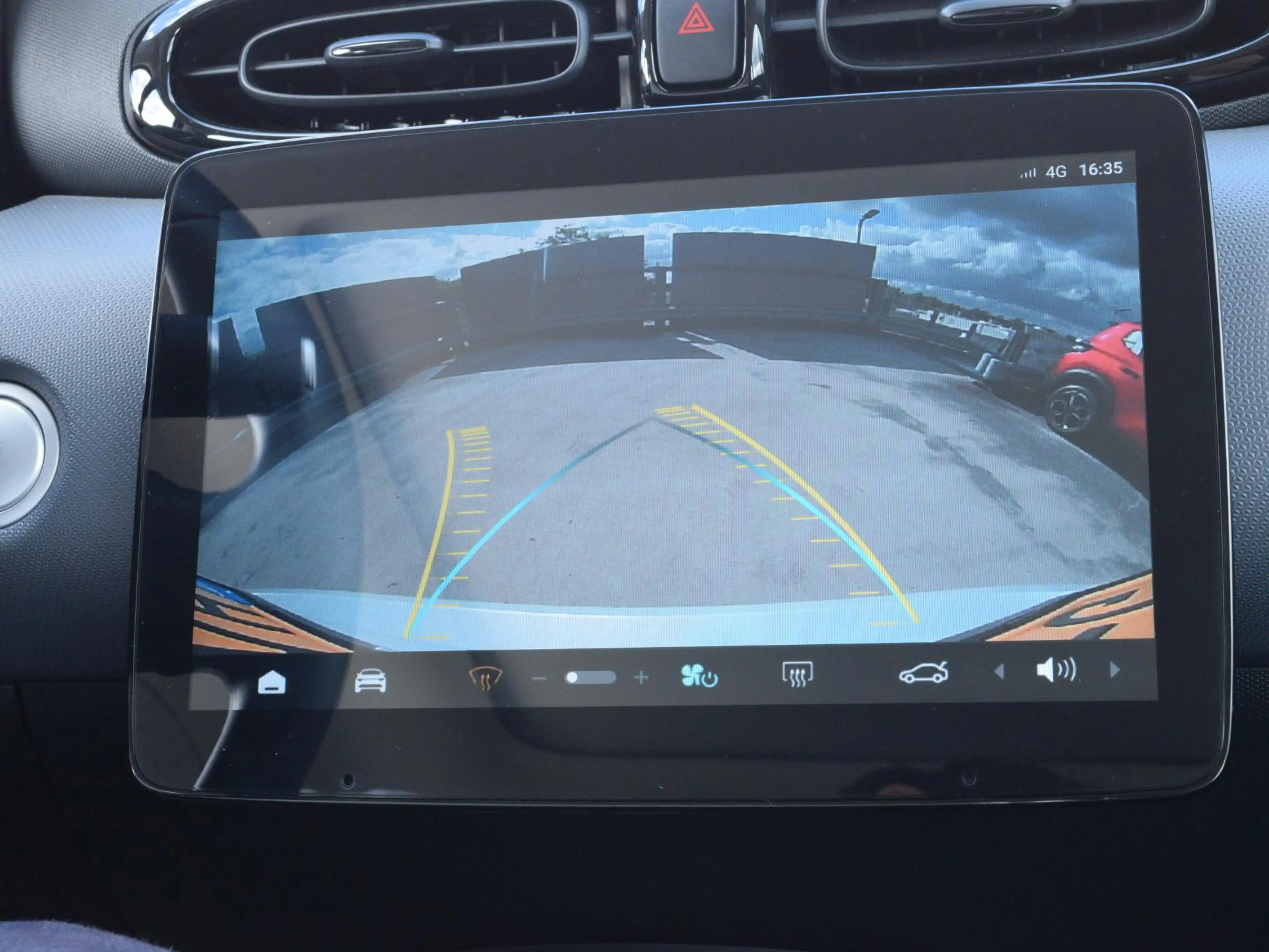 Leapmotor T03 Design 37.3 kWh | 265 KM ACTIERADIUS | — photo 14