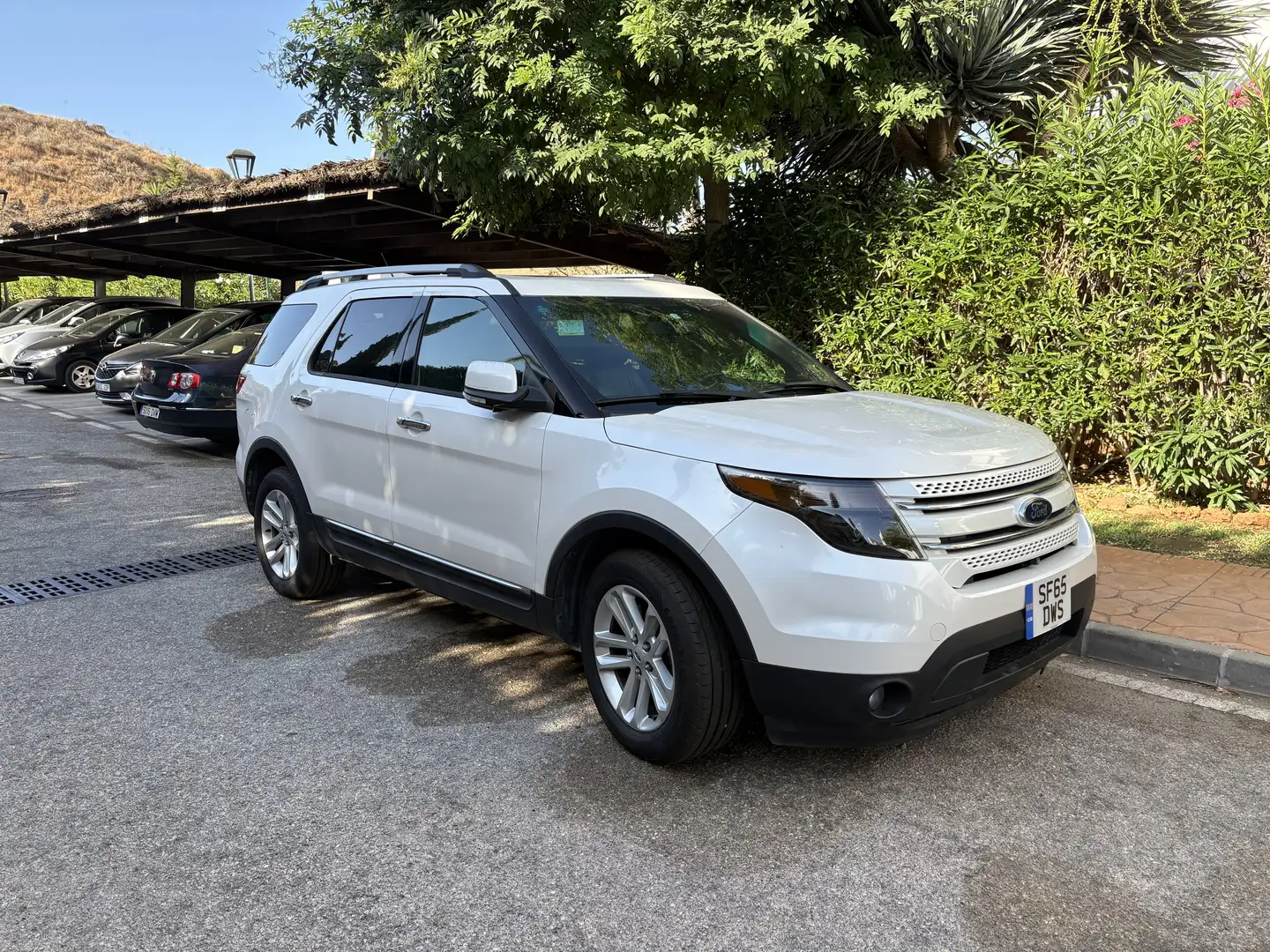 Ford Explorer seven seater Blanco - 2