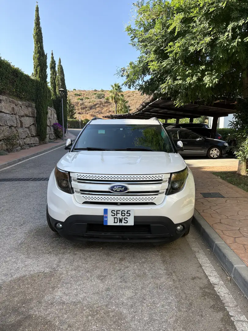 Ford Explorer seven seater Blanco - 1