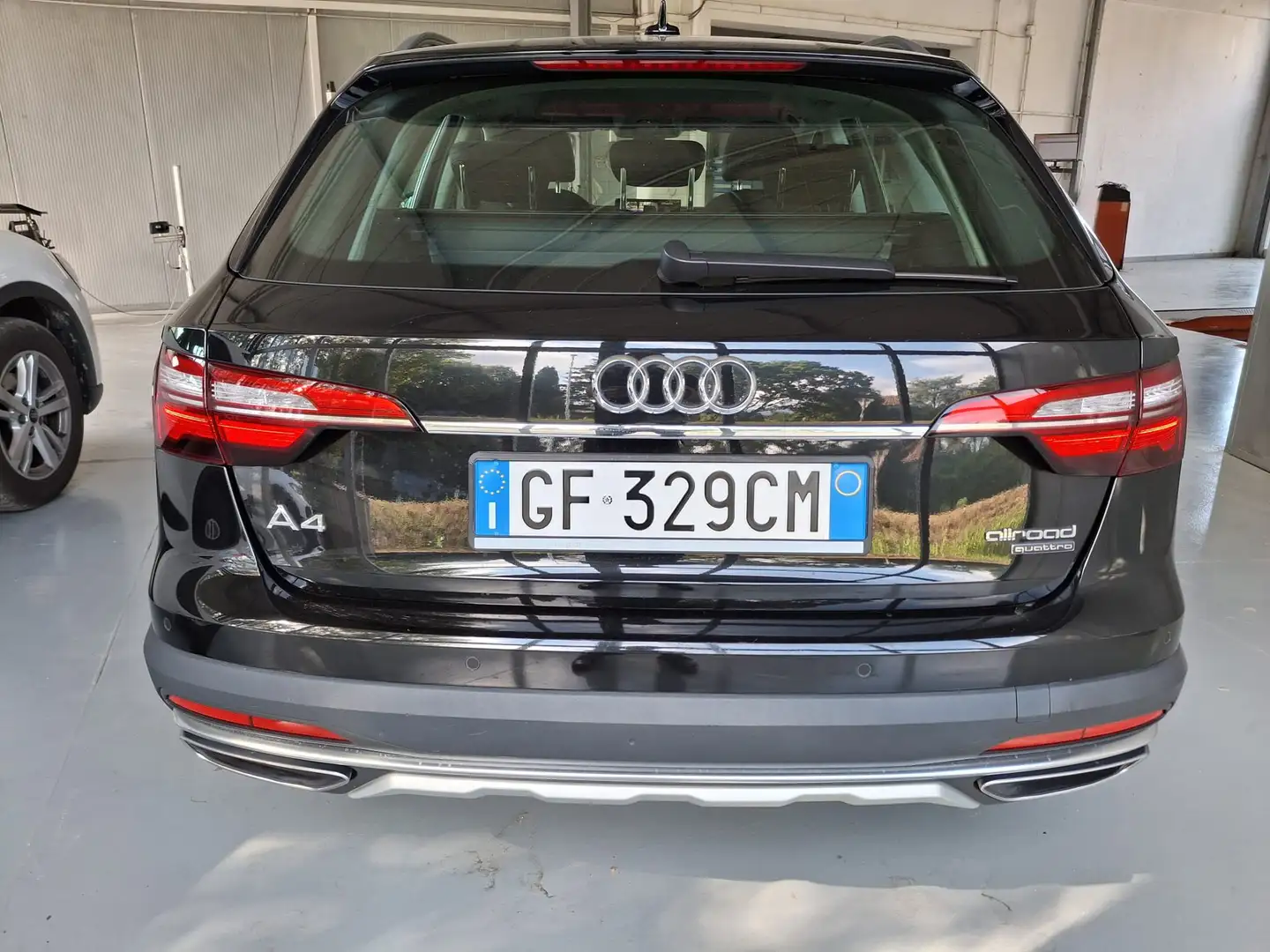 Audi A4 allroad A4 V  Allroad Quattro 40 2.0 tdi    quattro 204cv Nero - 2