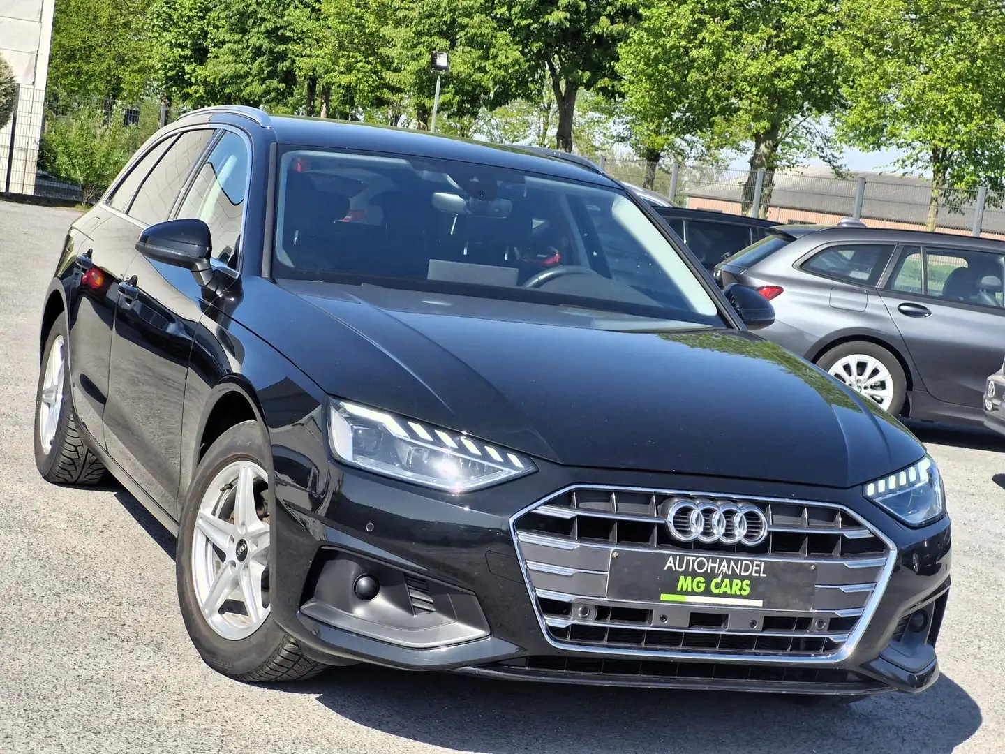 Audi A4 Avant Advanced S TRONIC VIRTUAL COCKPIT TREKHAAK Noir - 1