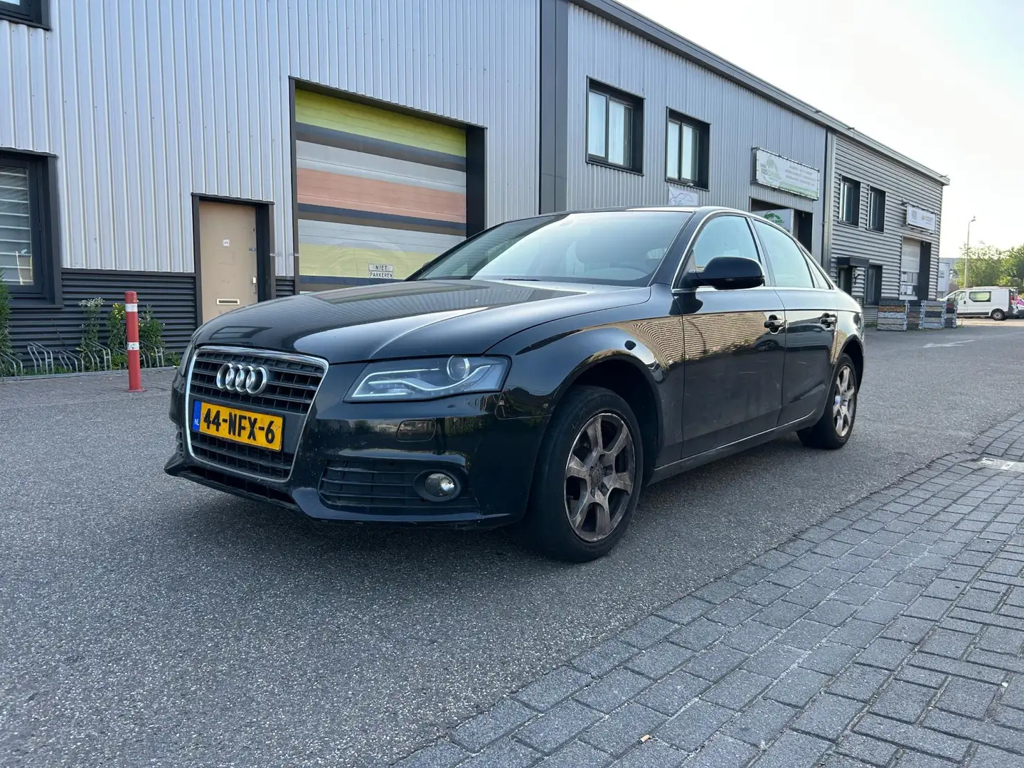 Audi A4 Limousine 2.0 TFSI Pro Line Start Niet? Zwart - 1