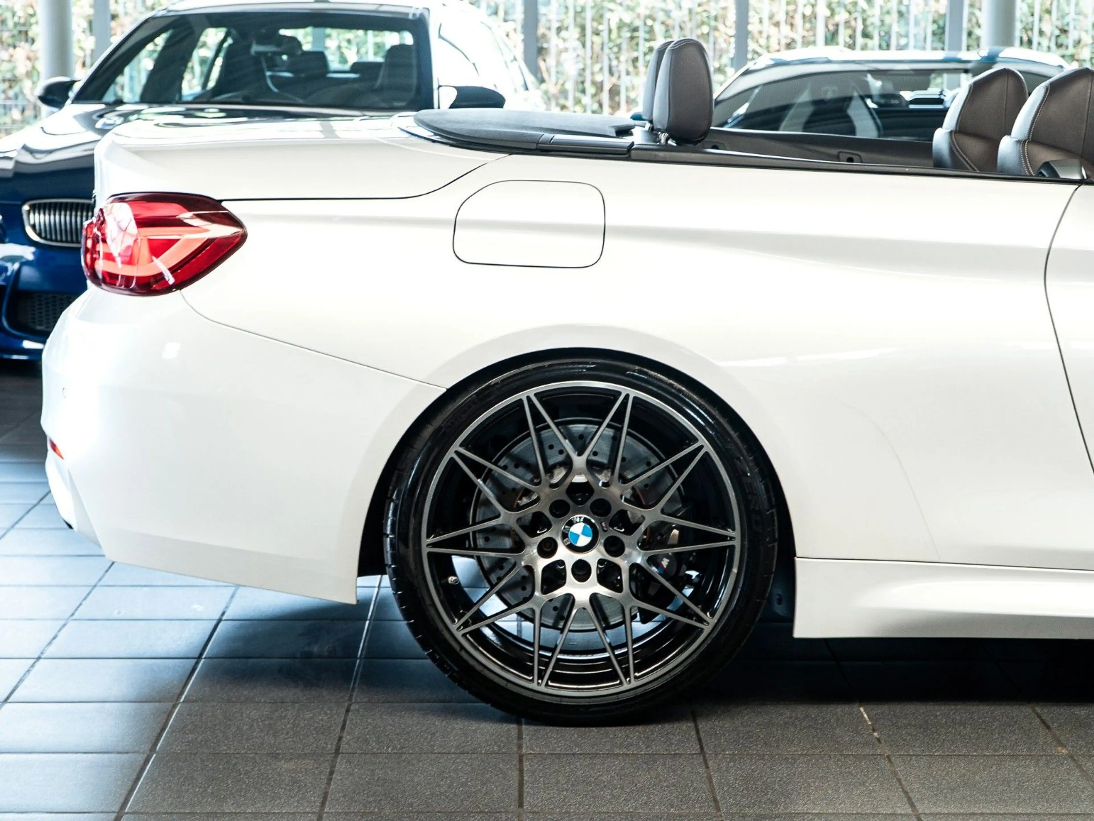 BMW M4 Cabrio LCI 2 Competition Voll Deutsch — photo 9