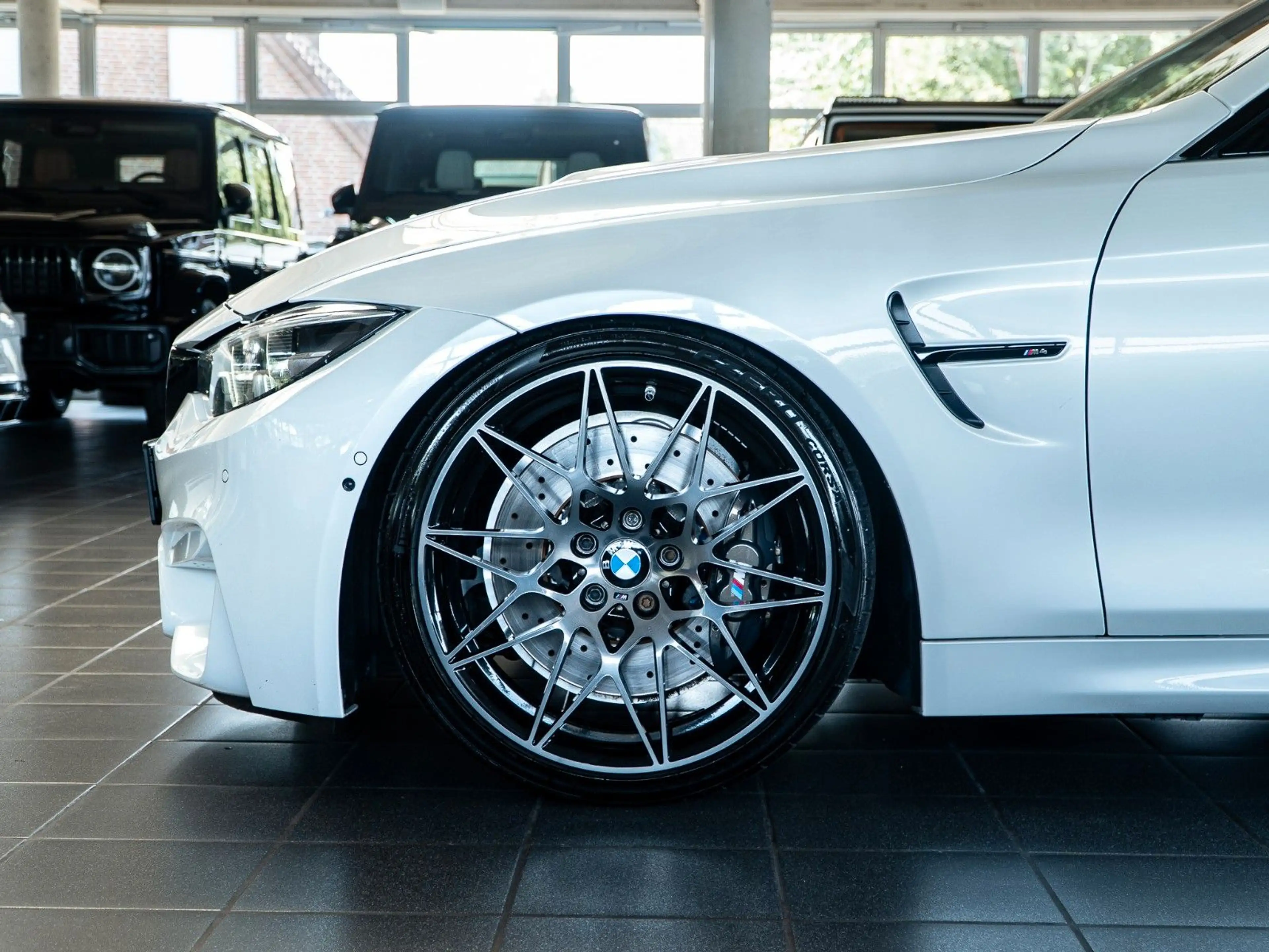 BMW M4 Cabrio LCI 2 Competition Voll Deutsch — photo 6