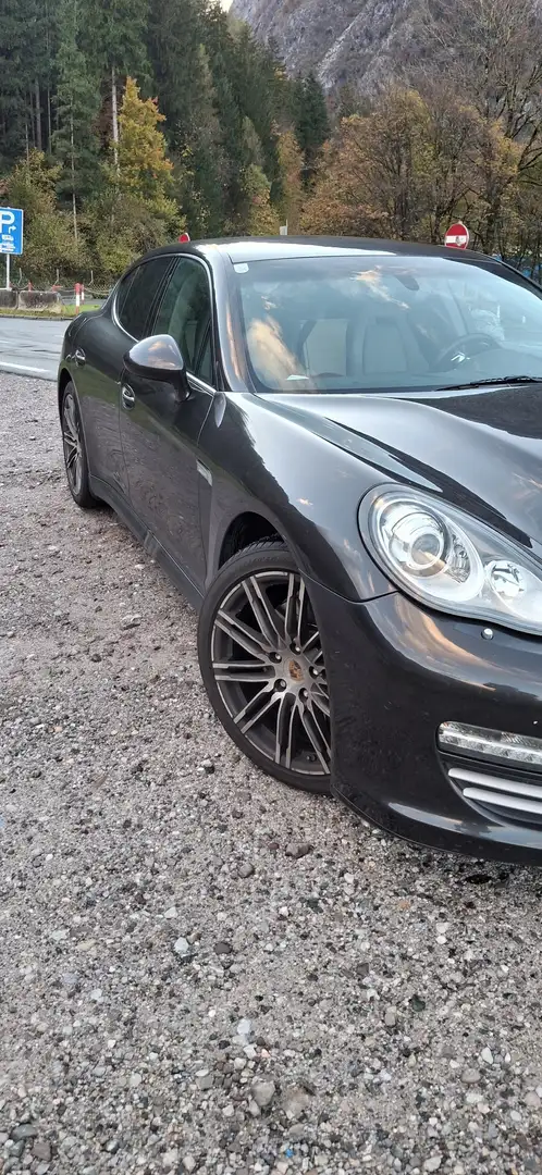Porsche Panamera 4 DSG Grau - 2