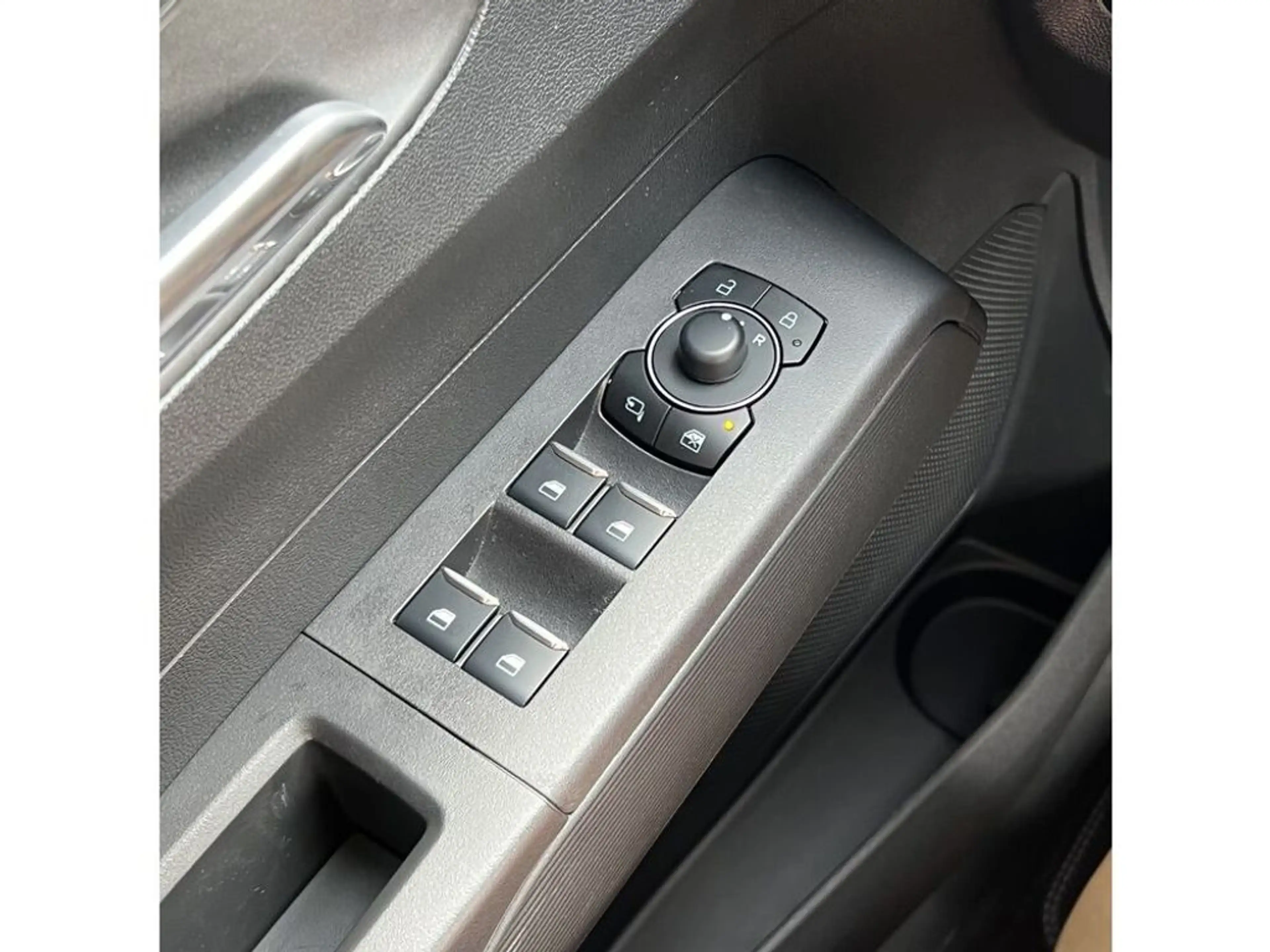 Ford Tourneo Courier E-Trend *ab November verfügbar* — photo 11