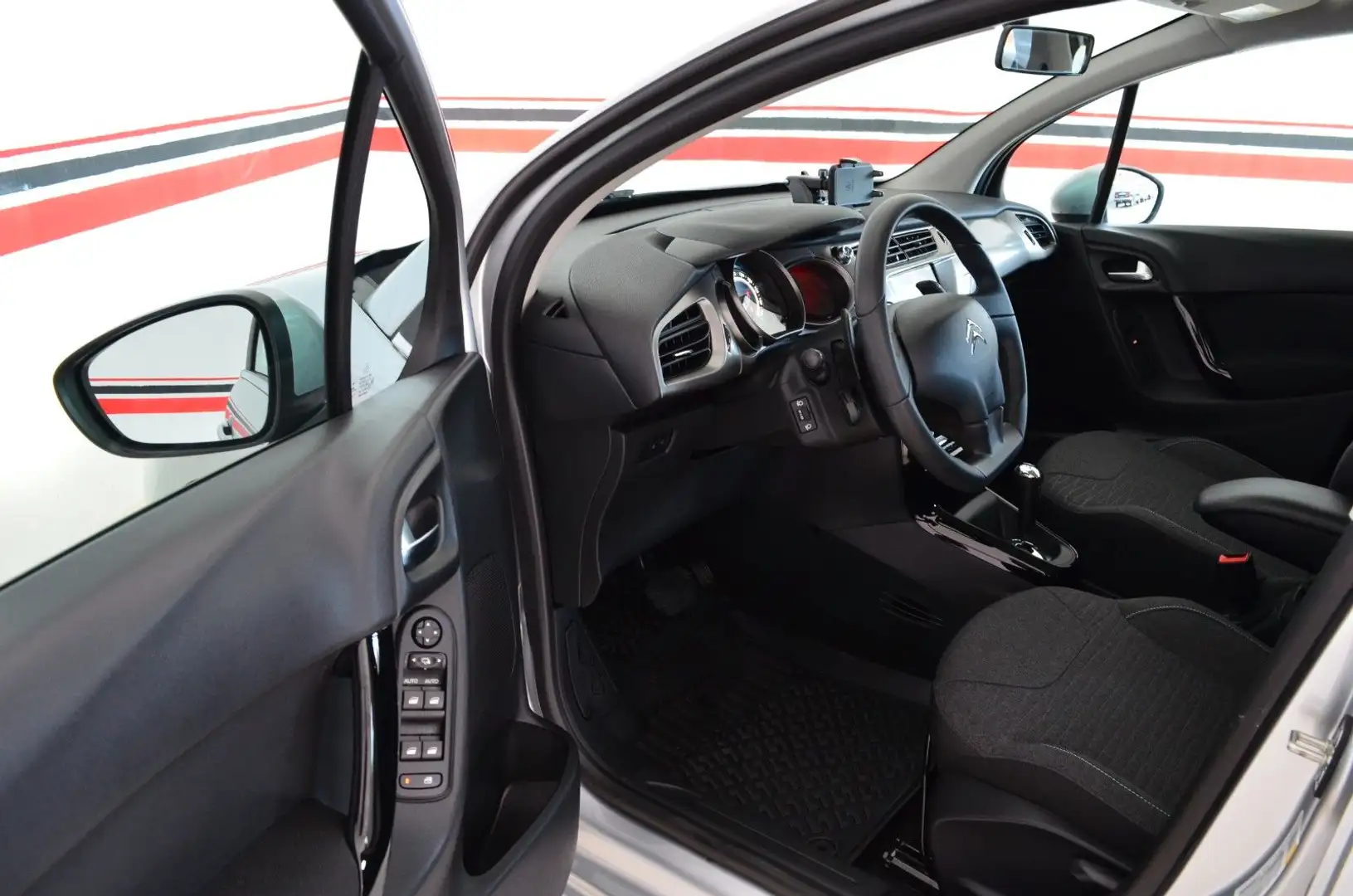 Citroen C3 Selection Automatik | PDC | Klima | 5-Türig Argent - 2