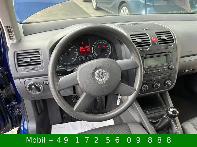 Volkswagen Golf view 13