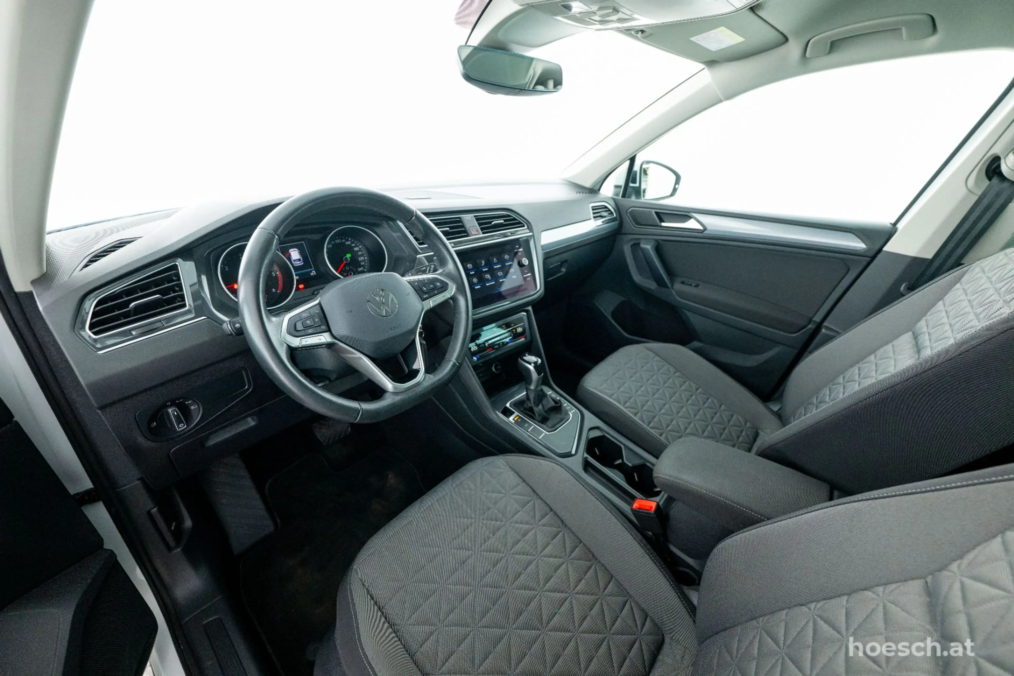 Volkswagen Tiguan Life TDI Aut. ASSISTENZ ACC KAMERA ++ — photo 15