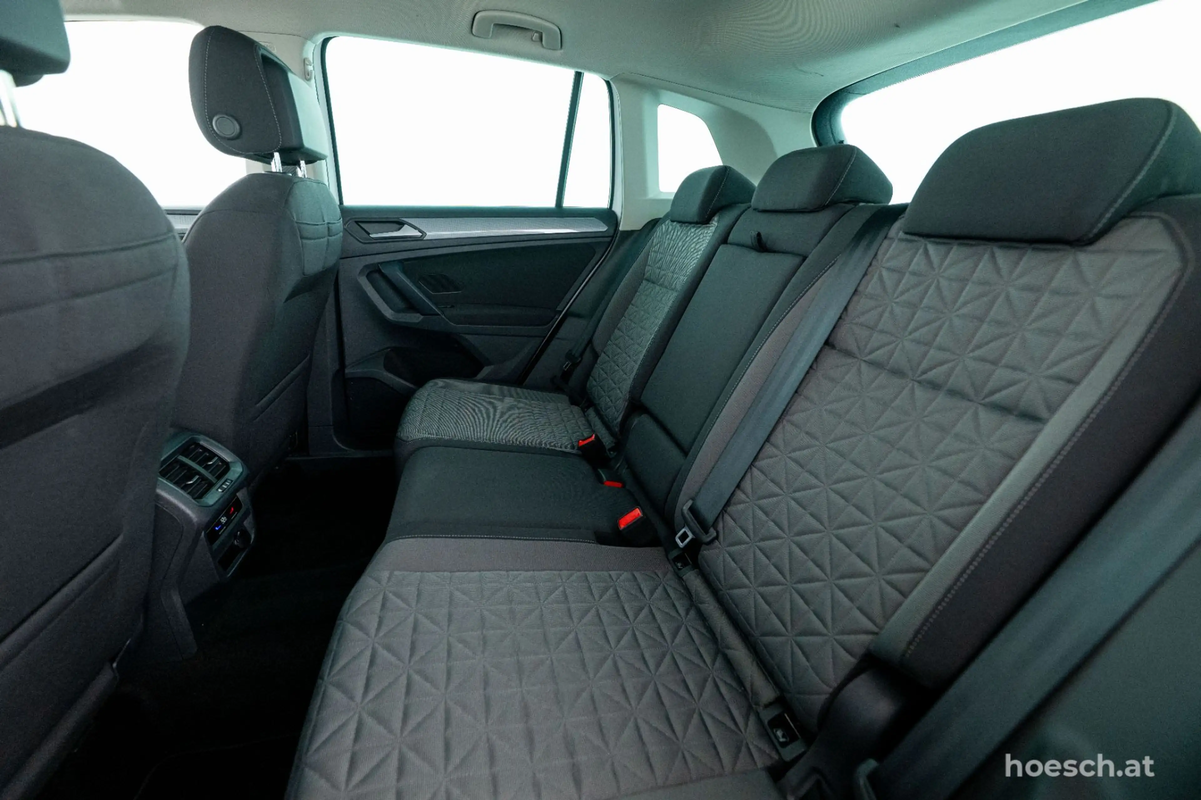 Volkswagen Tiguan Life TDI Aut. ASSISTENZ ACC KAMERA ++ — photo 7
