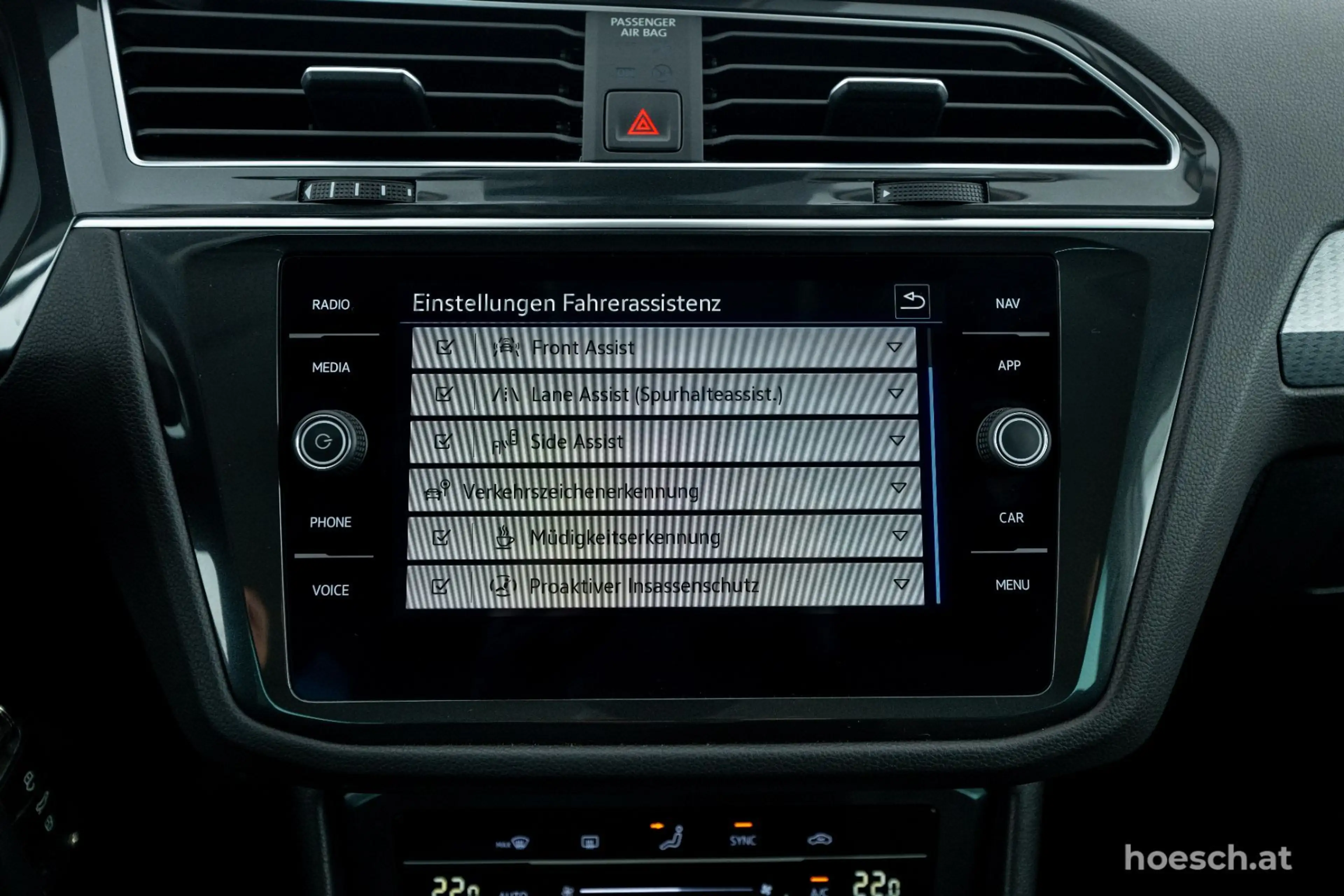 Volkswagen Tiguan Life TDI Aut. ASSISTENZ ACC KAMERA ++ — photo 13