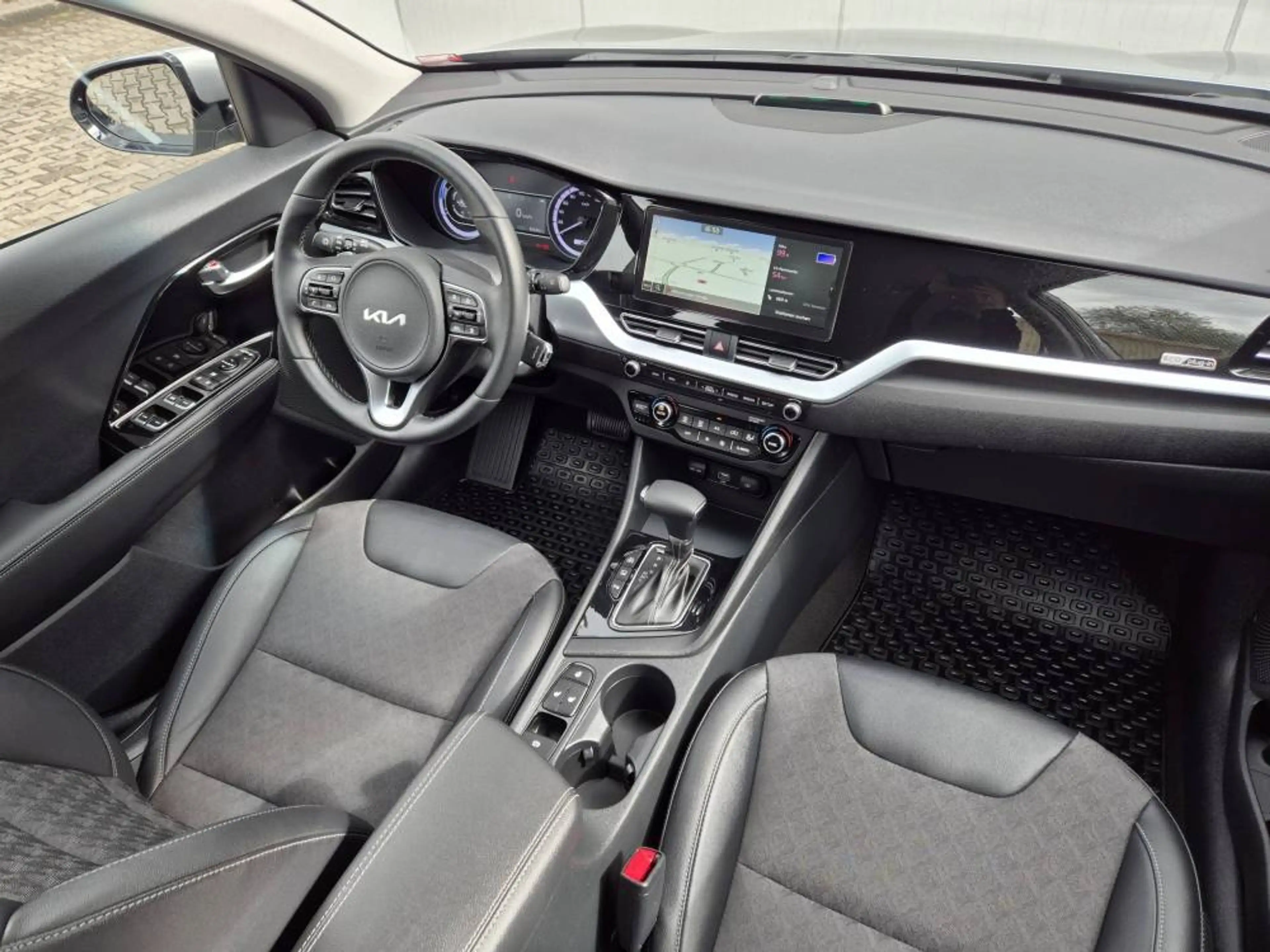 Kia Niro 1.6 Plug-in Hybrid PHEV (141 PS) Vision Navi — photo 9