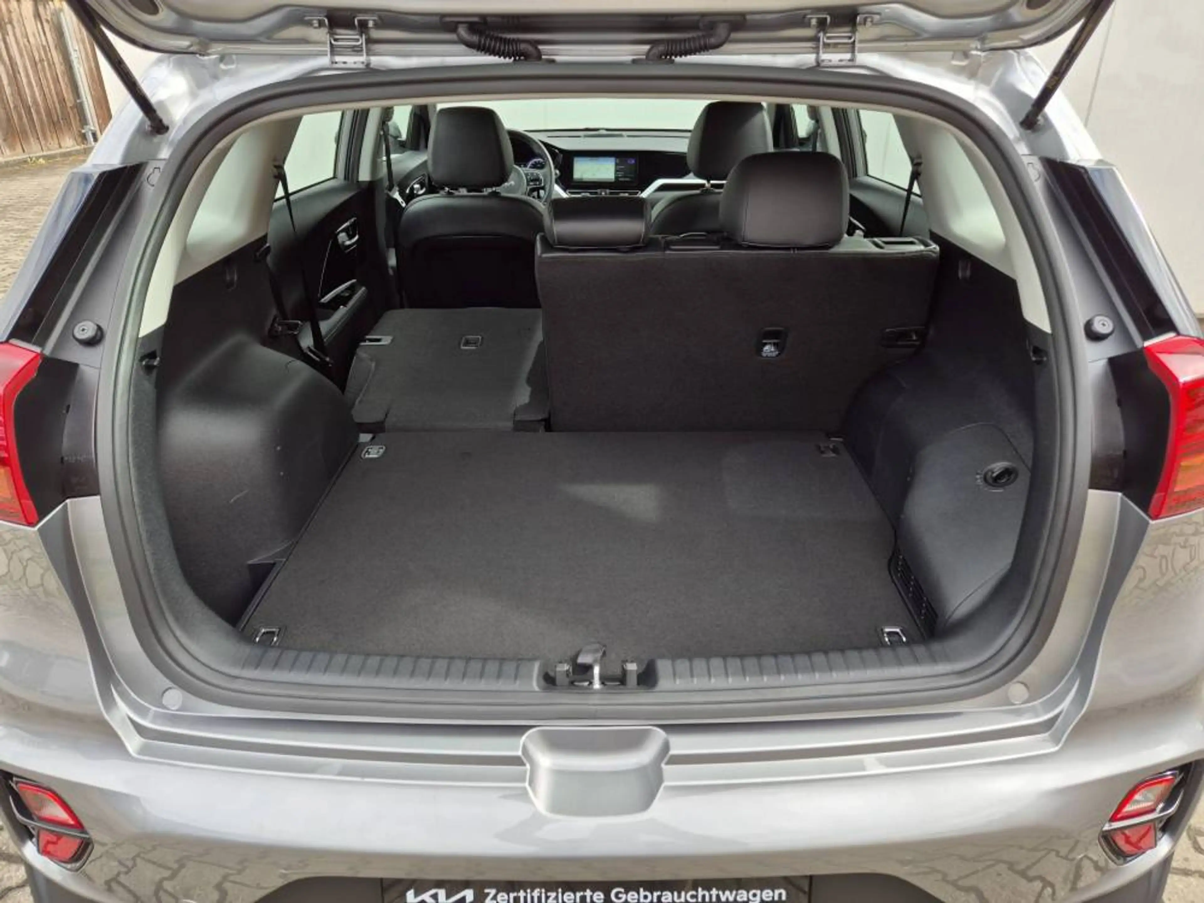 Kia Niro 1.6 Plug-in Hybrid PHEV (141 PS) Vision Navi — photo 13