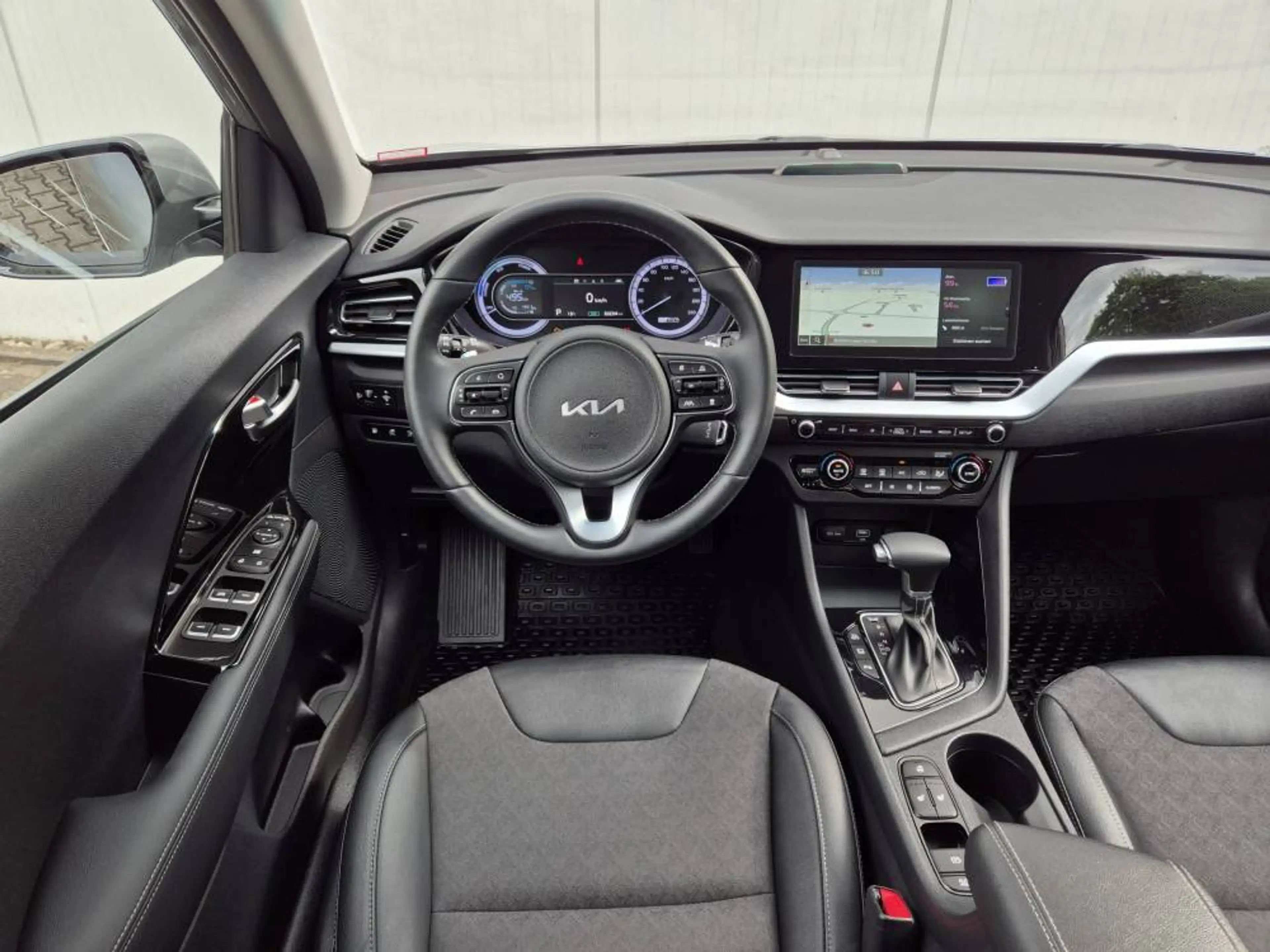 Kia Niro 1.6 Plug-in Hybrid PHEV (141 PS) Vision Navi — photo 8