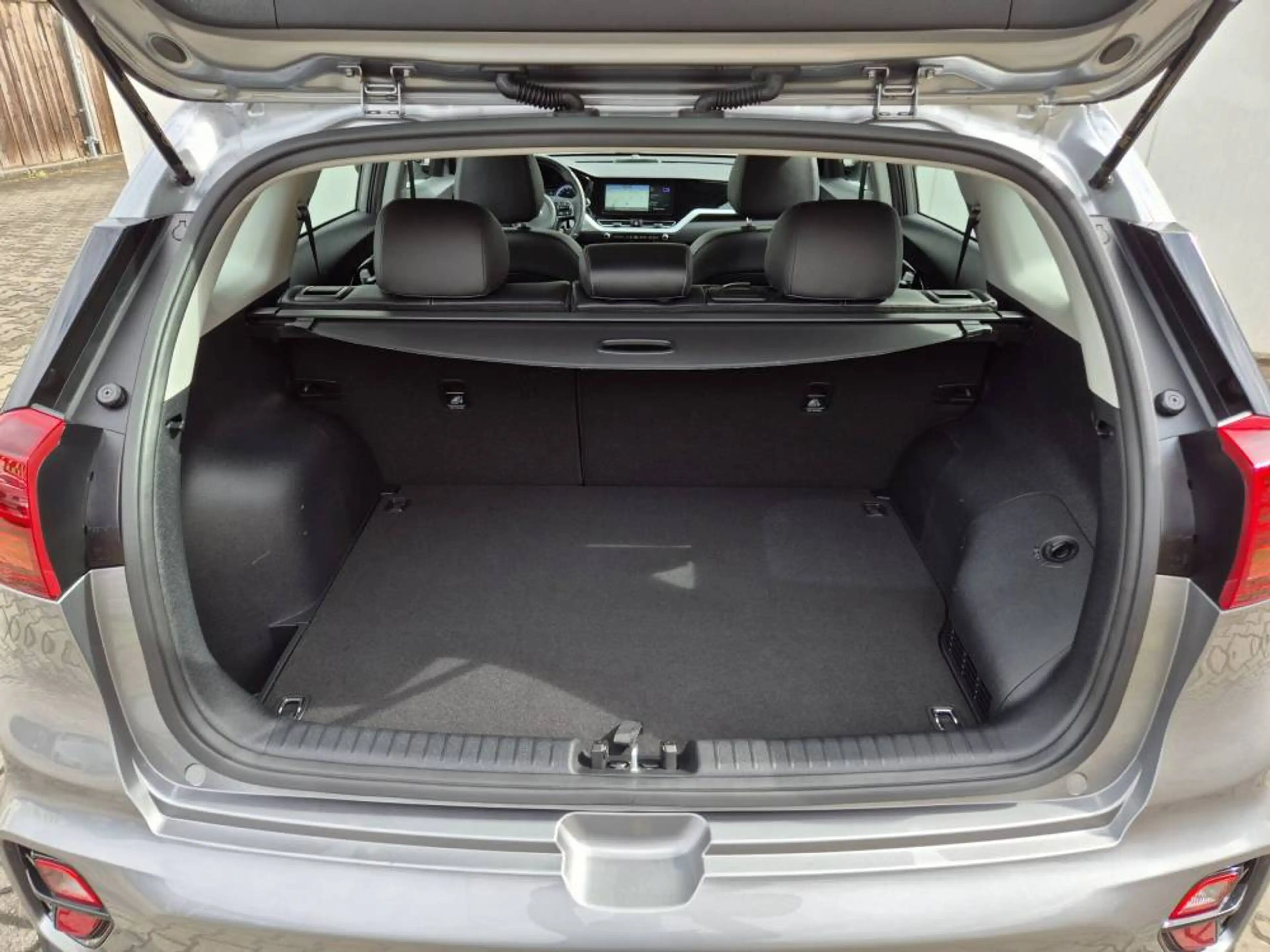 Kia Niro 1.6 Plug-in Hybrid PHEV (141 PS) Vision Navi — photo 11
