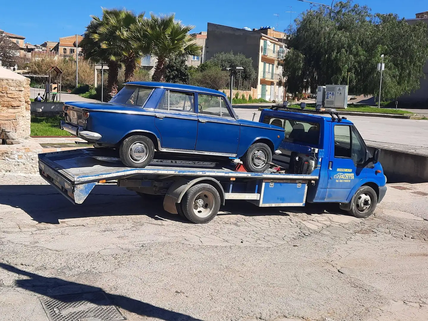 Fiat 1500 Fiat Millerrecento (1300) Oldtimer Blau - 2