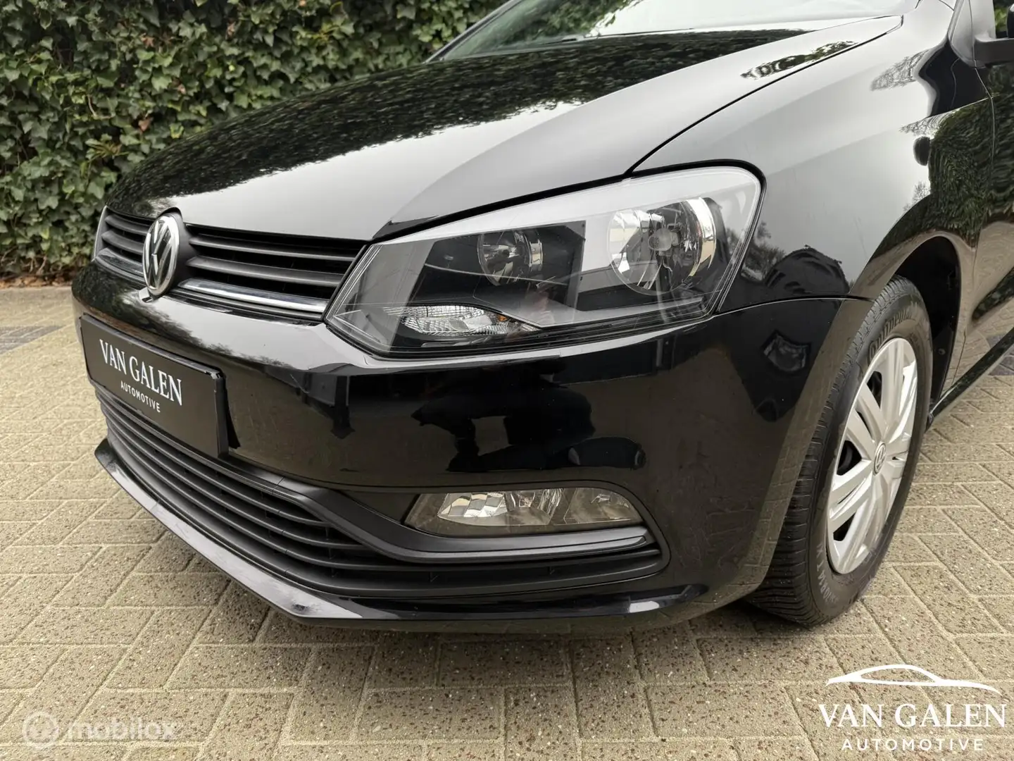 Volkswagen Polo 1.0 Facelift Airco|5-Deurs|4S banden|Apk Nw Zwart - 2