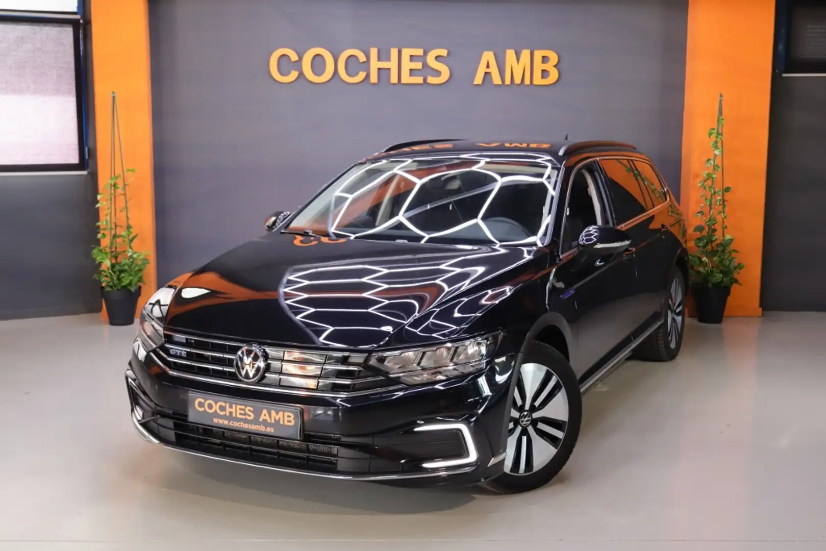 Volkswagen Passat Variant GTE 1.4 TSI e-Power Noir - 1
