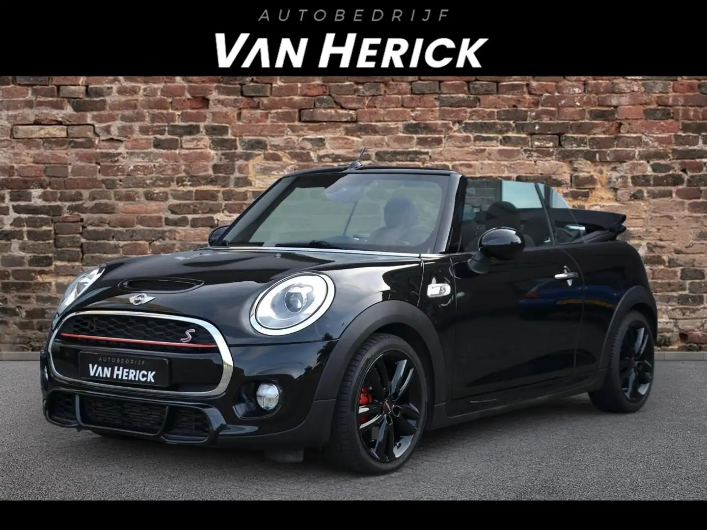 MINI John Cooper Works Cabrio Mini 2.0 S 192PK | JCW Pack | Navigatie | Achterui Noir - 1