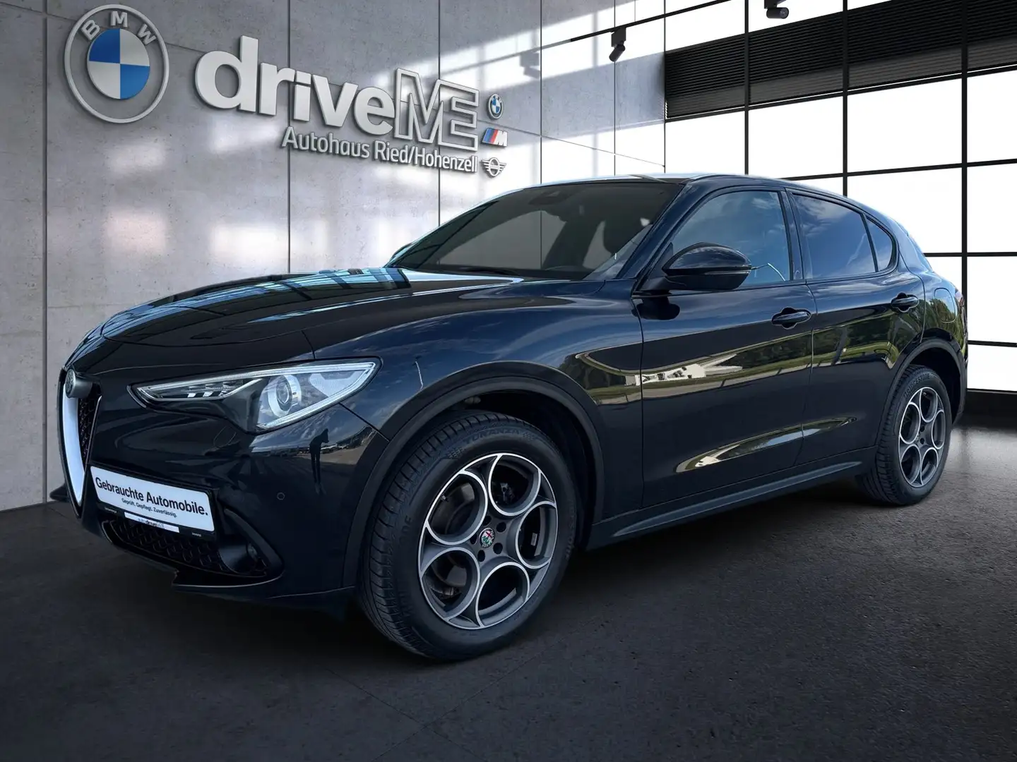 Alfa Romeo Stelvio Stelvio Super 2,2 ATX AWD Grau - 2